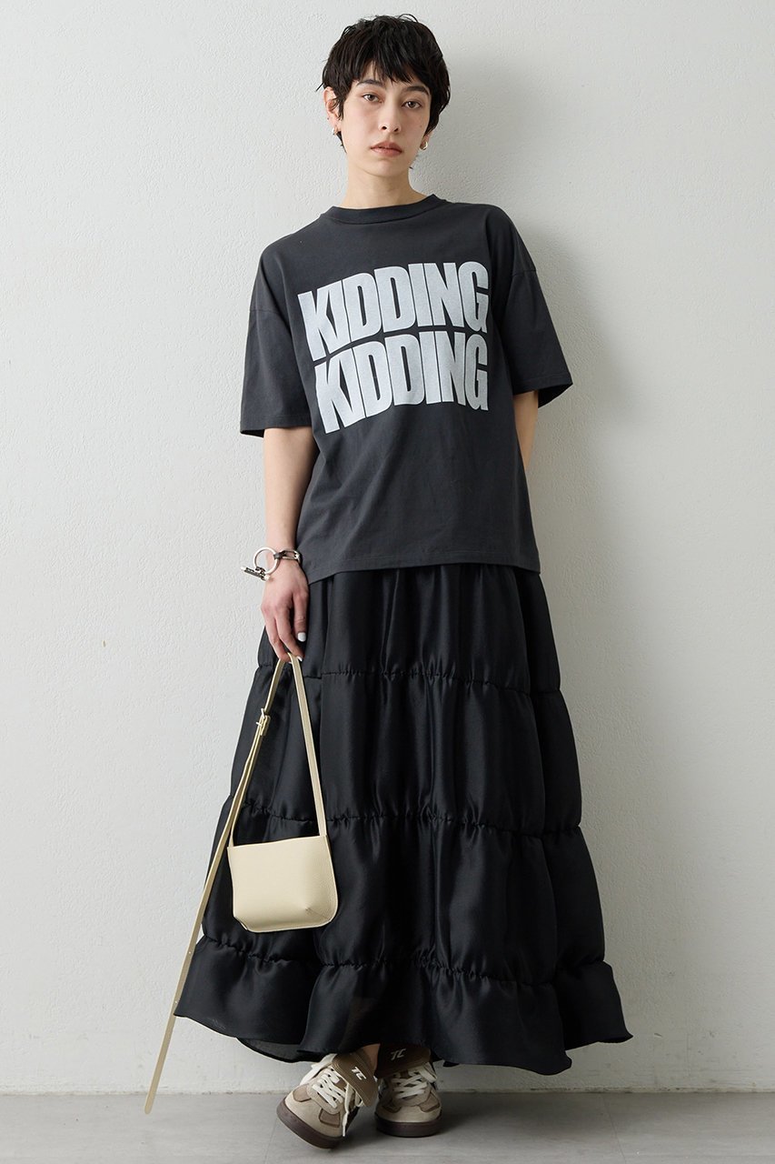 【ウィムガゼット/Whim Gazette】のKIDDINGロゴTシャツ 人気、トレンドファッション・服の通販 founy(ファニー) 　ファッション　Fashion　レディースファッション　Fashion for Women　トップス・カットソー　Cut & Sew Tops　シャツ・ブラウス・オフィスカジュアル　Elegant Blouses & Button-Ups　ロングTシャツ・Tシャツ　Longline T-Shirts & Tees　カットソー・ベーシックTシャツ　Cut-and-Sewn Tops / Stretch Tees & Basics　なめらか　Smooth, Silky Texture　インド　Indian Textile　インナー　Innerwear　カットソー　Cut and Sewn Top　クール　Cool, Chic　ショート　Short, Short Length　シルク　Silk, 100% Silk　シンプル　Simple, Minimal　ジャケット　Jacket, Outerwear　スリーブ　Sleeve, Long Sleeve / Short Sleeve　プリント　Print, Printed Pattern　ワイド　Wide, Wide Fit　半袖　Short Sleeve, Half Sleeve　定番　Standard, Basic Item　other-5|ID: prp329100004883440 ipo3291000000036453703