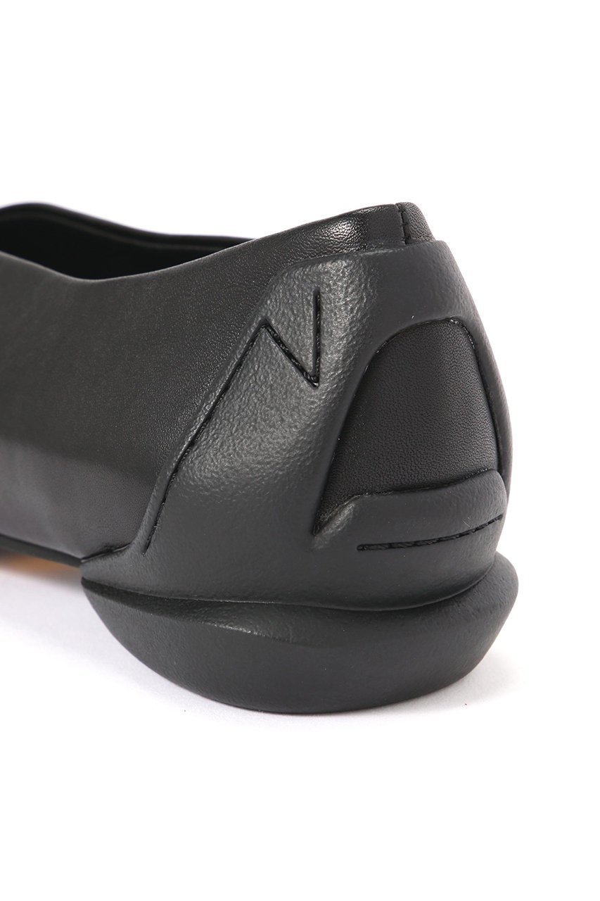 【アドーア/ADORE】のポインテッドスリットパンプス 人気、トレンドファッション・服の通販 founy(ファニー) 　ファッション　Fashion　レディースファッション　Fashion for Women　おすすめ　Recommended / Our Picks　シューズ　Shoes, Footwear　スニーカー　Sneakers, Trainers　スリット　Slit, Slit Detail　ソックス　Socks, Hosiery　タイツ　Tights, Legwear　バランス　Balance, Style Balance　ポインテッド　Pointed Toe, Sharp Toe　other-5|ID: prp329100004884044 ipo3291000000036457482