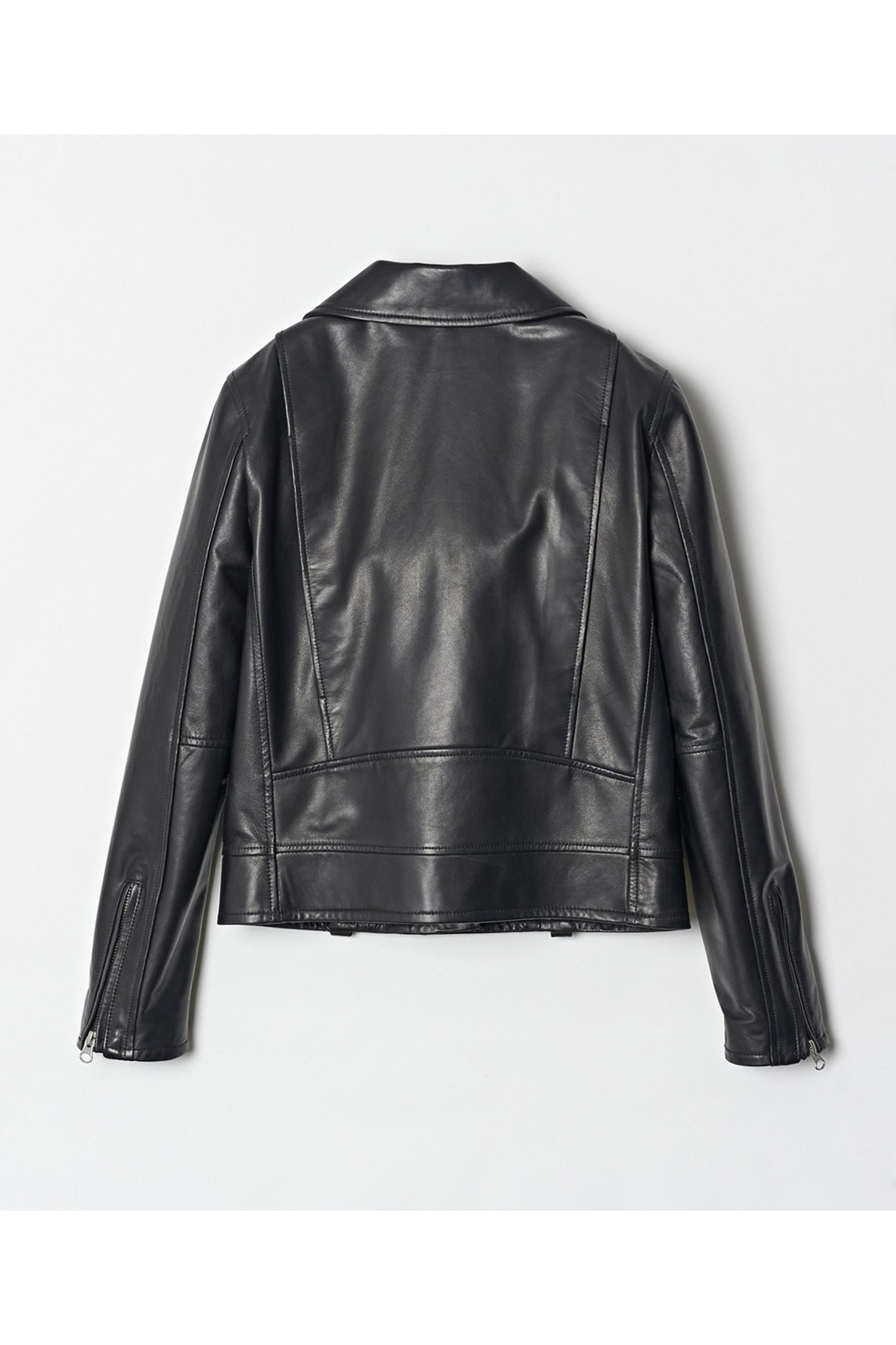 【アルアバイル/allureville】のシープレザーライダース 大人の最旬トレンドファッション＆コーディネート founy(ファウニー) 　ファッション　Fashion　レディースファッション　Fashion for Women　アウター　Coat / Outerwear Collection　レディースジャケット・軽アウター　Jackets　ライダースジャケット / レザースタイル　Riders Jackets & Biker Style　インナー　Innerwear　コンパクト　Compact, Small Size　サテン　Satin, Glossy Fabric　ジャケット　Jacket, Outerwear　パターン　Pattern, Design Print　ベーシック　Basic, Essential　ライダースジャケット　Riders, Biker Jacket　エレガント 上品　Elegant　other-2|ID: prp329100004884189 ipo3291000000036800737