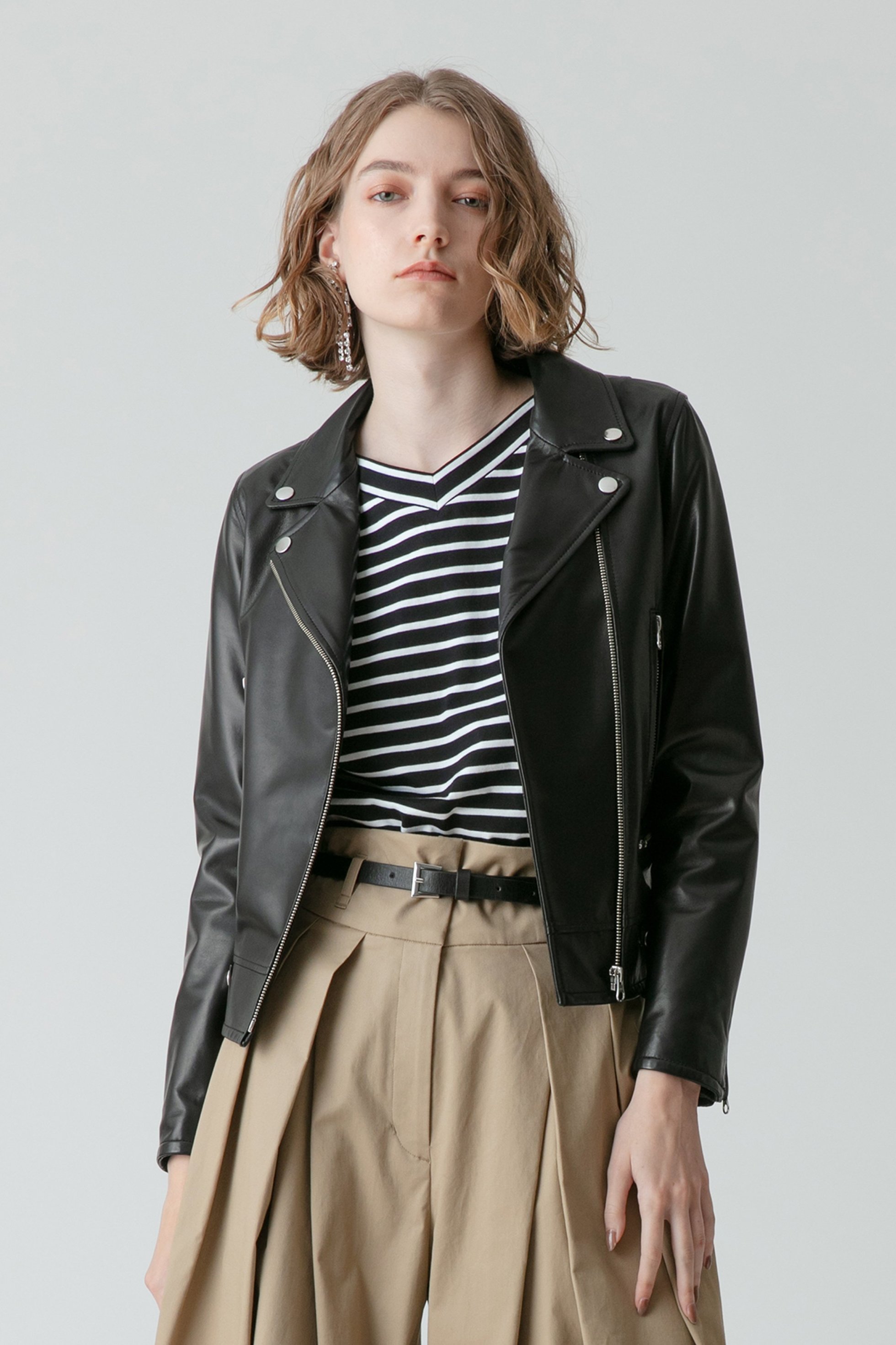 【アルアバイル/allureville】のシープレザーライダース 大人の最旬トレンドファッション＆コーディネート founy(ファウニー) 　ファッション　Fashion　レディースファッション　Fashion for Women　アウター　Coat / Outerwear Collection　レディースジャケット・軽アウター　Jackets　ライダースジャケット / レザースタイル　Riders Jackets & Biker Style　インナー　Innerwear　コンパクト　Compact, Small Size　サテン　Satin, Glossy Fabric　ジャケット　Jacket, Outerwear　パターン　Pattern, Design Print　ベーシック　Basic, Essential　ライダースジャケット　Riders, Biker Jacket　エレガント 上品　Elegant　other-8|ID: prp329100004884189 ipo3291000000036800772