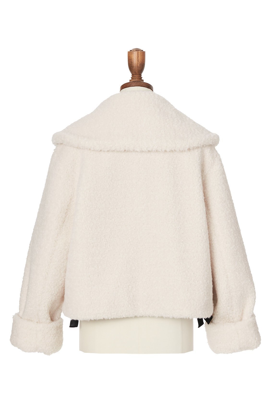 【デイジーリン/DAISY LIN】のCoat “Teddy Teddy Ribbon” 人気、トレンドファッション・服の通販 founy(ファニー) ファッション Fashion レディースファッション Fashion for Women アウター Coat / Outerwear Collection コート・ロングコート・ピーコート Long Coats, Peacoats & More おすすめ Recommended / Our Picks ウォッシャブル Machine Washable エレガント 上品 Elegant サテン Satin, Glossy Fabric ショート Short, Short Length シルク Silk, 100% Silk ストレッチ Stretch, Stretchy Fabric バランス Balance, Style Balance フェミニン Feminine, Girly ブルゾン Blouson, Bomber Jacket ベルベット Velvet, Velvety リボン Ribbon, Bow 冬 Winter / This Winter 洗える Machine Washable other-4|ID: prp329100004884312 ipo3291000000036459553