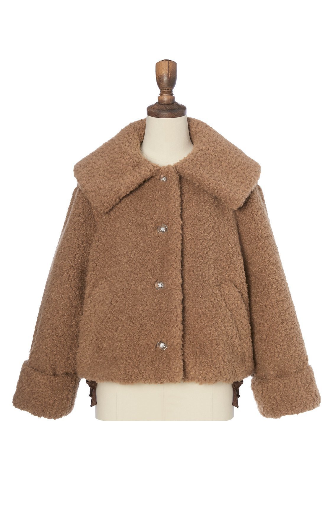 【デイジーリン/DAISY LIN】のCoat “Teddy Teddy Ribbon” 大人の最旬トレンドファッション＆コーディネート founy(ファウニー) 　ファッション　Fashion　レディースファッション　Fashion for Women　アウター　Coat / Outerwear Collection　コート・ロングコート・ピーコート　Long Coats, Peacoats & More　おすすめ　Recommended / Our Picks　ウォッシャブル　Machine Washable　エレガント 上品　Elegant　サテン　Satin, Glossy Fabric　ショート　Short, Short Length　シルク　Silk, 100% Silk　ストレッチ　Stretch, Stretchy Fabric　バランス　Balance, Style Balance　フェミニン　Feminine, Girly　ブルゾン　Blouson, Bomber Jacket　ベルベット　Velvet, Velvety　リボン　Ribbon, Bow　冬　Winter / This Winter　洗える　Machine Washable　other-2|ID: prp329100004884312 ipo3291000000036796170