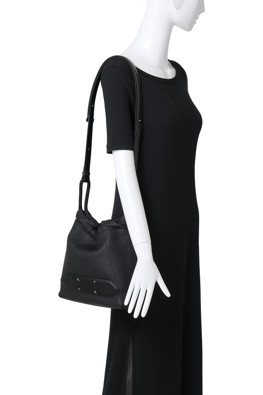 【メゾン マルジェラ/MAISON MARGIELA】の【UNISEX】5AC ソフト ドローストリング スモール 人気、トレンドファッション・服の通販 founy(ファニー) 　ファッション　Fashion　レディースファッション　Fashion for Women　ユニセックス　Unisex, Genderless　なめらか　Smooth, Silky Texture　シンプル　Simple, Minimal　ドローストリング　Drawstring, Pull Cord　other-2|ID: prp329100004884651 ipo3291000000036462436