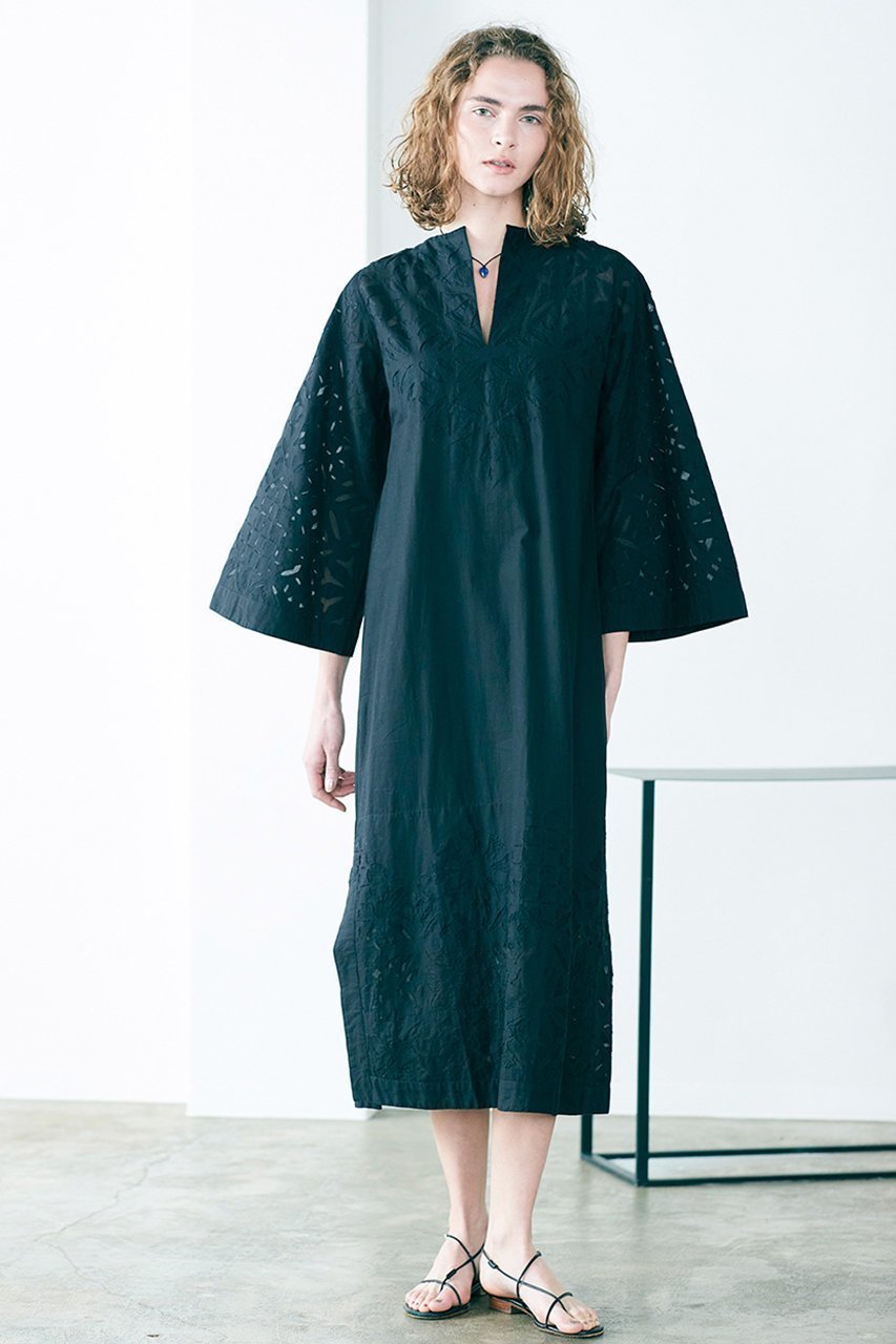 【マリリンムーン/MARILYN MOON】の【WALANCE】リバースアップリケカフタンドレス 人気、トレンドファッション・服の通販 founy(ファニー) 　ファッション　Fashion　レディースファッション　Fashion for Women　ワンピース　Dresses　フォーマル・パーティードレス・結婚式用ドレス　Elegant & Casual Dresses　チュニック　Tunic Tops & Dresses　インド　Indian Textile　オーガンジー　Organza Fabric　スリット　Slit, Slit Detail　スリーブ　Sleeve, Long Sleeve / Short Sleeve　チュニック　Tunic, Long Top　ロング　Long, Long-Length　ワイド　Wide, Wide Fit　ワーク　Workwear, Utility Style　夏　Summer　other-8|ID: prp329100004884763 ipo3291000000036463711