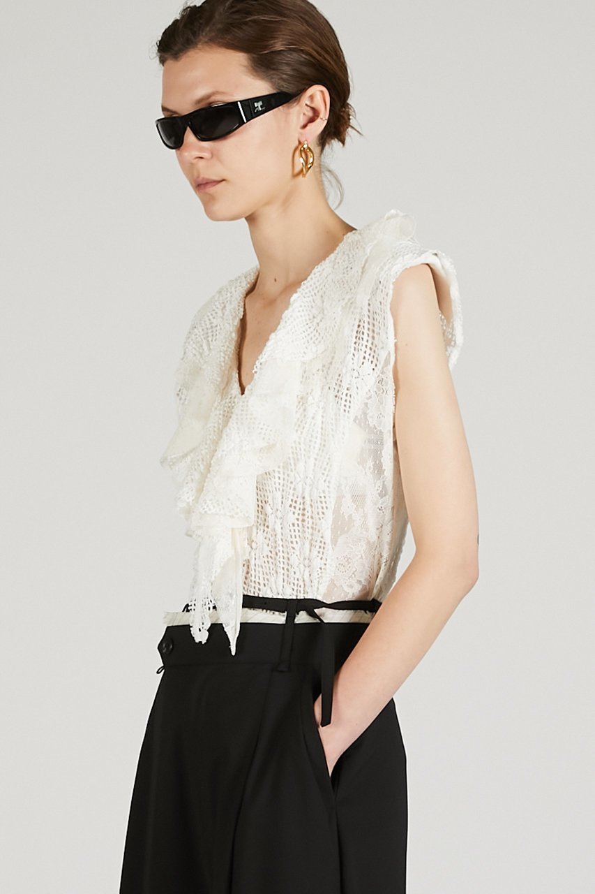 【プランク プロジェクト/PRANK PROJECT】のレースフリルボディースーツ / Lace Frill Bodysuit 人気、トレンドファッション・服の通販 founy(ファニー) 　ファッション　Fashion　レディースファッション　Fashion for Women　トップス・カットソー　Cut & Sew Tops　キャミソール&ノースリーブ　Camisoles & Sleeveless Tops　シャツ・ブラウス・オフィスカジュアル　Elegant Blouses & Button-Ups　ロングTシャツ・Tシャツ　Longline T-Shirts & Tees　カットソー・ベーシックTシャツ　Cut-and-Sewn Tops / Stretch Tees & Basics　インナー　Innerwear　キャミソール　Camisole, Spaghetti Strap Top　ジャケット　Jacket, Outerwear　ストレッチ　Stretch, Stretchy Fabric　スーツ　Suit, Formalwear　タンク　Tank Top, Sleeveless Top　レース　Lace, Lace Fabric　other-7|ID: prp329100004884982 ipo3291000000036465522