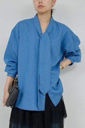 【ガリャルダガランテ/GALLARDAGALANTE】 デニムボウタイブラウス人気、トレンドファッション・服の通販 founy(ファニー) ファッション Fashion レディースファッション Fashion for Women トップス・カットソー Cut & Sew Tops シャツ・ブラウス・オフィスカジュアル Elegant Blouses & Button-Ups ジャケット Jacket, Outerwear スリーブ Sleeve, Long Sleeve / Short Sleeve デニム Denim, Jeans Material リラックス Relax, Relaxed Fit ルーズ Loose, Oversized ロング Long, Long-Length エレガント 上品 Elegant 再入荷 Restock / Back in Stock |ID:prp329100004885133