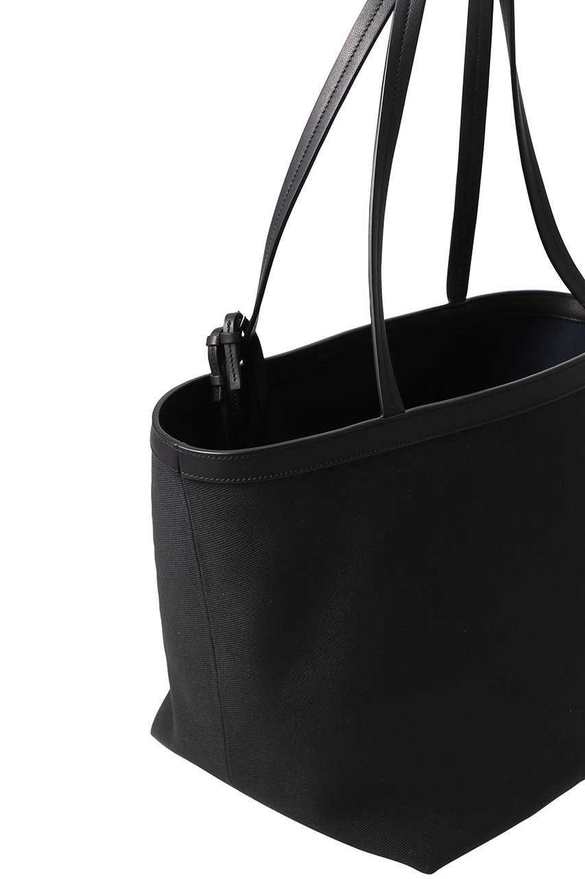 【ザ ロウ/THE ROW】のPARK TOTE THREE CANVAS 人気、トレンドファッション・服の通販 founy(ファニー) 　ファッション　Fashion　レディースファッション　Fashion for Women　バッグ　Bags　キャンバス　Canvas, Canvas Fabric　コンビ　Combo, Combination Style　テクスチャー　Texture, Textured Fabric　ポーチ　Pouch, Small Case　ラップ　Wrap, Wrap Design　リバーシブル　Reversible, Two-Sided　エレガント 上品　Elegant　人気　Popular, Best Seller　other-4|ID: prp329100004885248 ipo3291000000036468918