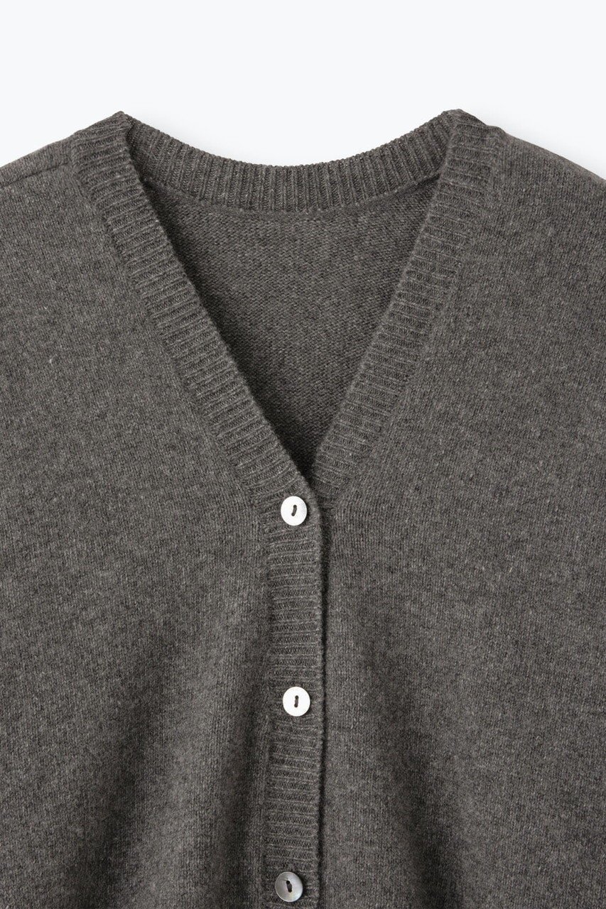 【レリル/lelill】の2WAY FOXカーディガン 人気、トレンドファッション・服の通販 founy(ファニー) 　ファッション　Fashion　レディースファッション　Fashion for Women　トップス・カットソー　Cut & Sew Tops　ニット　Knit Tops & Sweaters　カーディガン・羽織り　Layered Style Cardigans　カーディガン　Cardigan, Knitwear　フォックス　Fox, Fox Fur　冬　Winter / This Winter　other-4|ID: prp329100004885413 ipo3291000000036470781