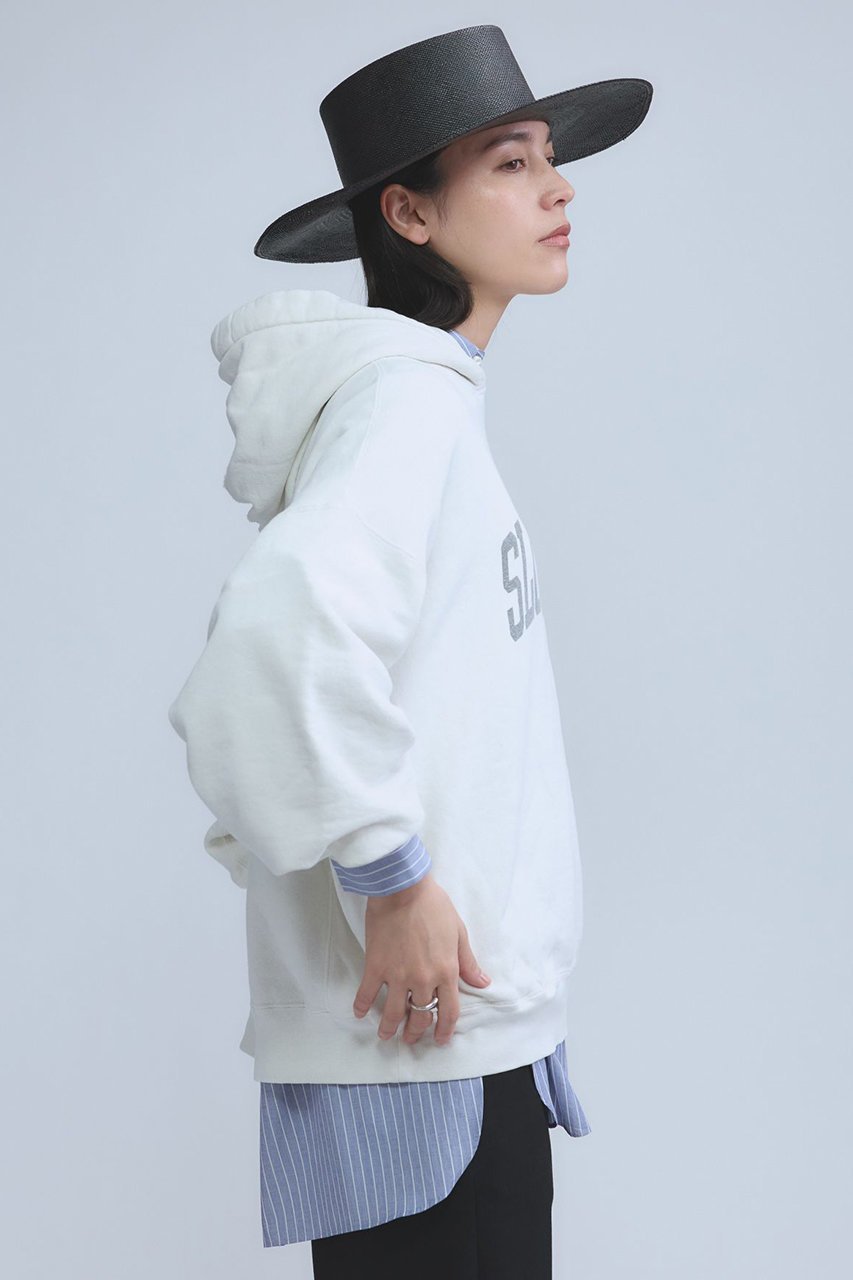 【カオス/Chaos】の【REMI RELIEF】別注ロゴフーディー 人気、トレンドファッション・服の通販 founy(ファニー) 　ファッション　Fashion　レディースファッション　Fashion for Women　トップス・カットソー　Cut & Sew Tops　シャツ・ブラウス・オフィスカジュアル　Elegant Blouses & Button-Ups　レディースパーカー・カジュアルフーディー　Casual Hoodies & Sweatshirts　ロングTシャツ・Tシャツ　Longline T-Shirts & Tees　スウェット・クルーネックトップス　Sweatshirts & Crewnecks / Relaxed Fit Sweat Tops　カットソー・ベーシックTシャツ　Cut-and-Sewn Tops / Stretch Tees & Basics　ヴィンテージ　Vintage Style　デニム　Denim, Jeans Material　ポケット　Pocket, Pocket Detail　別注　Limited Edition, Custom Order　2026年　2026　other-7|ID: prp329100004885835 ipo3291000000036474592