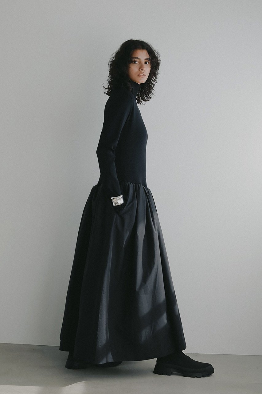 【ハー/HER.】のギャザーフレアドッキングワンピース 人気、トレンドファッション・服の通販 founy(ファニー) 　ファッション　Fashion　レディースファッション　Fashion for Women　ワンピース　Dresses　チュニック　Tunic Tops & Dresses　とろみ　Fluid, Flowy Fabric　ギャザー　Gathered, Ruffled　チュニック　Tunic, Long Top　ドッキング　Docking, Mixed Material　フレア　Flare, Flared　ロング　Long, Long-Length　エレガント 上品　Elegant　other-7|ID: prp329100004885867 ipo3291000000036475088