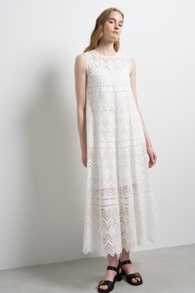 【ランバン オン ブルー/LANVIN en Bleu】のエンブロイダリーコットンレースワンピース 人気、トレンドファッション・服の通販 founy(ファニー) ファッション Fashion レディースファッション Fashion for Women ワンピース Dresses チュニック Tunic Tops & Dresses コレクション Collection, Seasonal Line サマー Summer, Summer Style チュニック Tunic, Long Top ドレス Dress, One-Piece リゾート Resort, Vacation Style リボン Ribbon, Bow リラックス Relax, Relaxed Fit レース Lace, Lace Fabric ロング Long, Long-Length 夏 Summer 新作・新入荷 New Arrivals / New In |ID:prp329100004886536