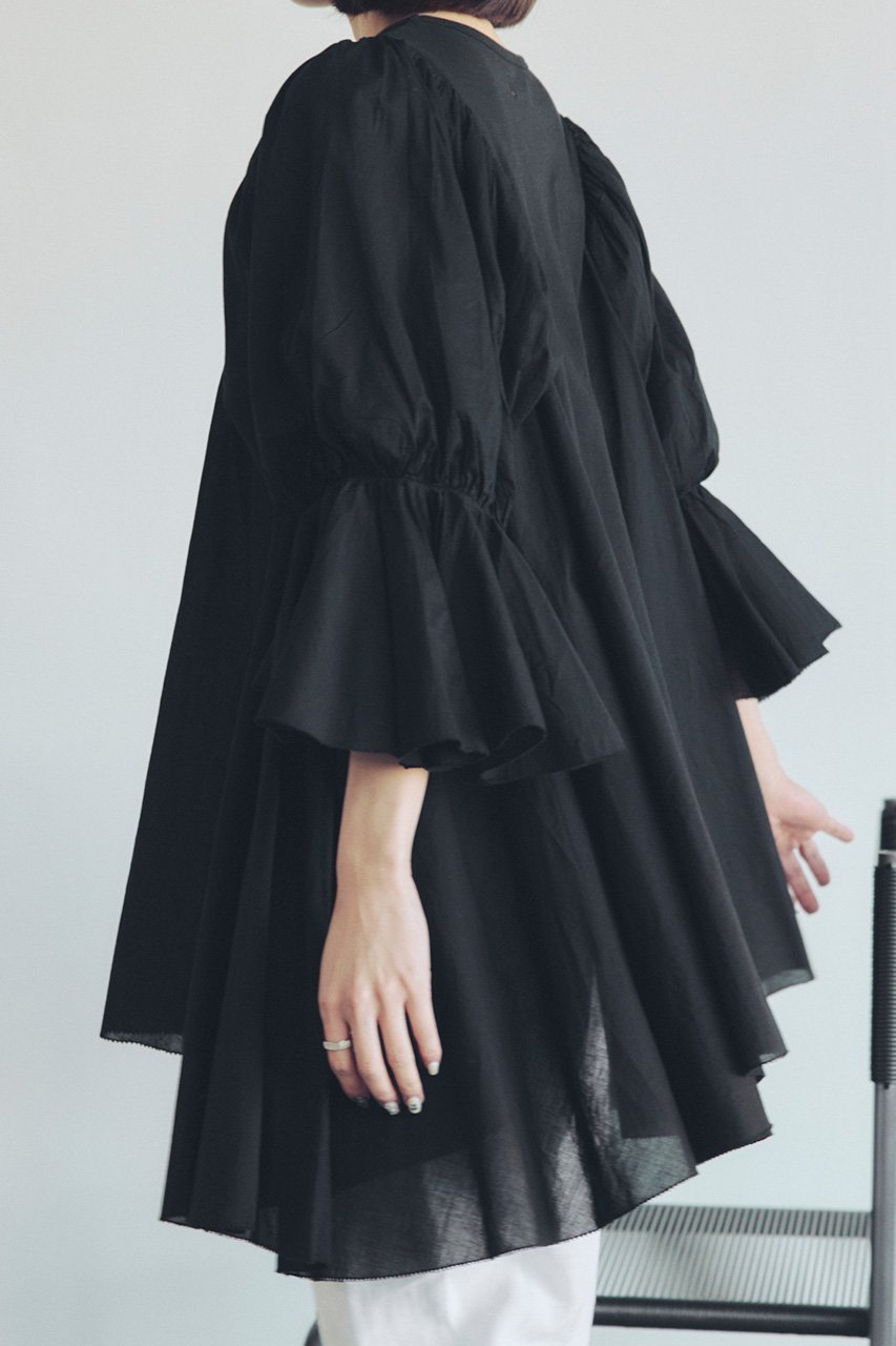 【アユーシ/AAYUSHI】のフリルヘムパフスリーブトップス 人気、トレンドファッション・服の通販 founy(ファニー) 　ファッション　Fashion　レディースファッション　Fashion for Women　トップス・カットソー　Cut & Sew Tops　シャツ・ブラウス・オフィスカジュアル　Elegant Blouses & Button-Ups　ロングTシャツ・Tシャツ　Longline T-Shirts & Tees　カットソー・ベーシックTシャツ　Cut-and-Sewn Tops / Stretch Tees & Basics　インド　Indian Textile　ギャザー　Gathered, Ruffled　ショート　Short, Short Length　シルク　Silk, 100% Silk　シンプル　Simple, Minimal　スリーブ　Sleeve, Long Sleeve / Short Sleeve　なめらか　Smooth, Silky Texture　フレア　Flare, Flared　ブラウジング　Blouson Silhouette, Cinched Waist　新作・新入荷　New Arrivals / New In　other-8|ID: prp329100004887170 ipo3291000000036489007