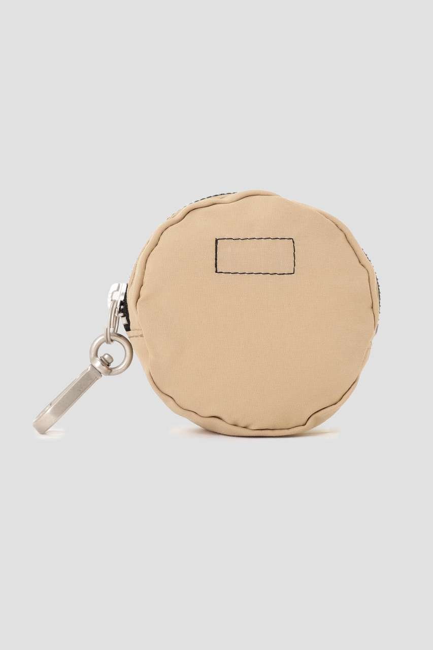 【マーガレットハウエル/MARGARET HOWELL】のSTANDARD SUPPLY FOR MHL. インテリア・キッズ・メンズ・レディースファッション・服の通販 founy(ファニー) 　ファッション　Fashion　レディースファッション　Fashion for Women　ミニ財布・二つ折り財布　Wallets & Card Cases　バッグ　Bags　コラボ　Collaboration, Collab　コレクション　Collection, Seasonal Line　スクエア　Square, Square Shape　スタンダード　Standard, Basic　タフタ　Taffeta, Structured Fabric　チャーム　Charm, Pendant　トライアングル　Triangle, Triangular Shape　ポーチ　Pouch, Small Case　ラウンド　Round, Round Neck　新作・新入荷　New Arrivals / New In　財布　Wallet, Purse　ベージュ|ID: prp329100004887208 ipo3291000000036491164