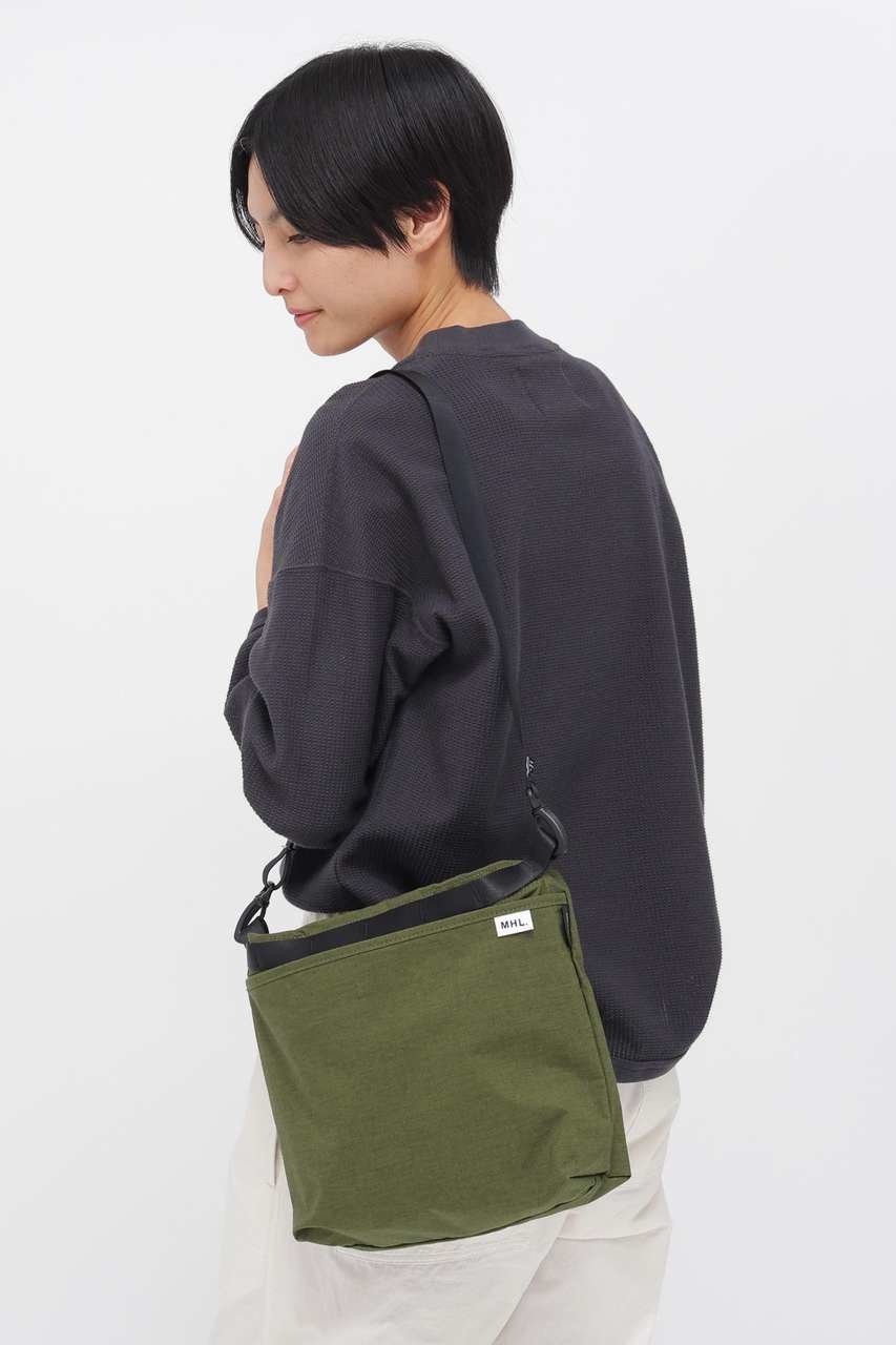 【マーガレットハウエル/MARGARET HOWELL】のSTANDARD SUPPLY FOR MHL. 人気、トレンドファッション・服の通販 founy(ファニー) 　ファッション　Fashion　レディースファッション　Fashion for Women　バッグ　Bags　アウトドア　Outdoor Clothing　傘　Umbrella, Parasol　巾着　Drawstring Bag, Kinchaku　ショルダー　Shoulder, Shoulder Strap　スクエア　Square, Square Shape　スタンダード　Standard, Basic　タイプライター　Typewriter Fabric, Crisp Cotton　チャーム　Charm, Pendant　ポケット　Pocket, Pocket Detail　ポーチ　Pouch, Small Case　旅行　Travel　新作・新入荷　New Arrivals / New In　other-2|ID: prp329100004887224 ipo3291000000036491260