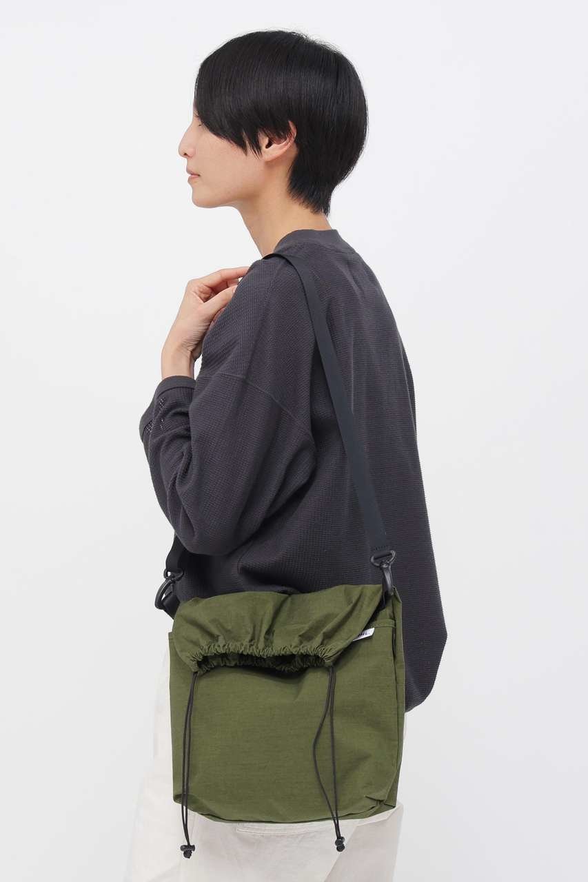 【マーガレットハウエル/MARGARET HOWELL】のSTANDARD SUPPLY FOR MHL. 人気、トレンドファッション・服の通販 founy(ファニー) 　ファッション　Fashion　レディースファッション　Fashion for Women　バッグ　Bags　アウトドア　Outdoor Clothing　傘　Umbrella, Parasol　巾着　Drawstring Bag, Kinchaku　ショルダー　Shoulder, Shoulder Strap　スクエア　Square, Square Shape　スタンダード　Standard, Basic　タイプライター　Typewriter Fabric, Crisp Cotton　チャーム　Charm, Pendant　ポケット　Pocket, Pocket Detail　ポーチ　Pouch, Small Case　旅行　Travel　新作・新入荷　New Arrivals / New In　other-3|ID: prp329100004887224 ipo3291000000036491262