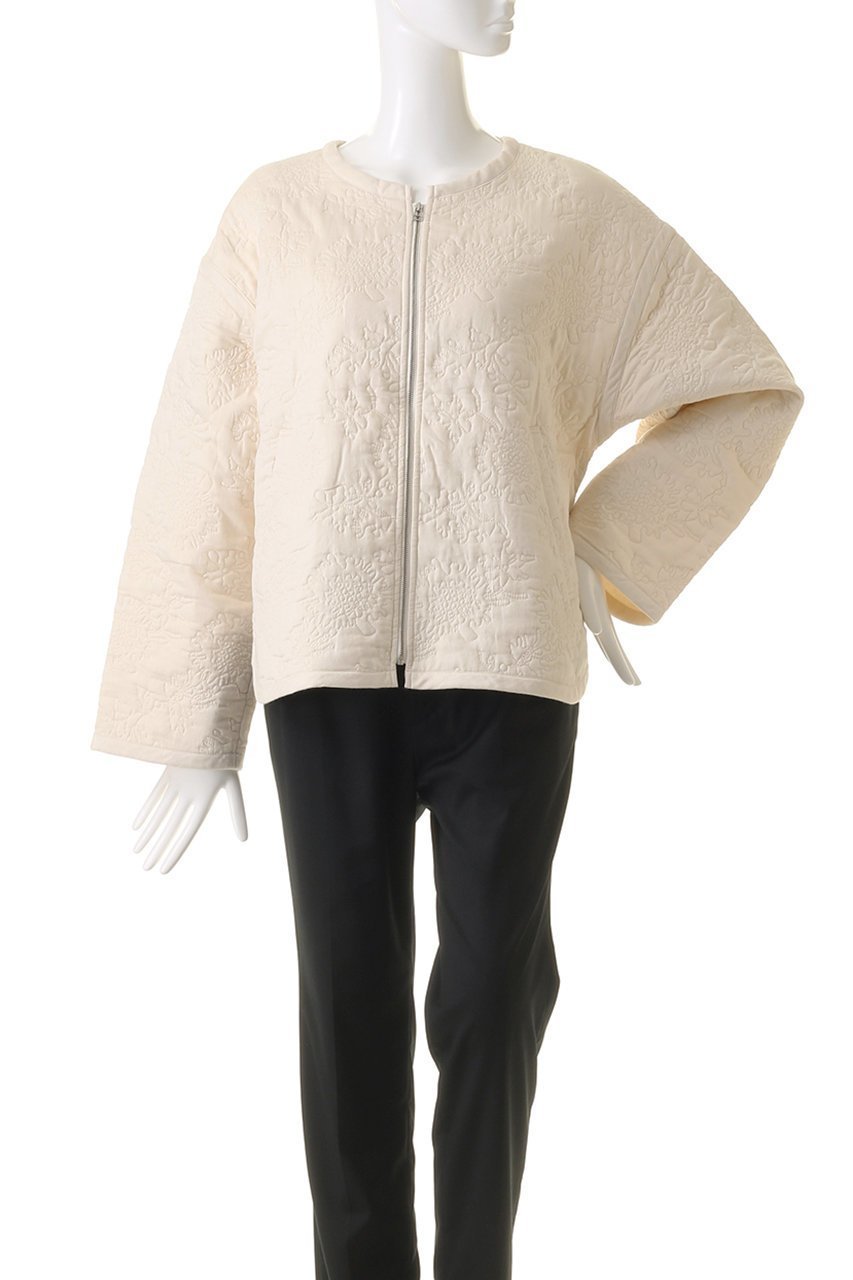 【プリスティン/PRISTINE】のフラワーキルトノーカラージャケット 人気、トレンドファッション・服の通販 founy(ファニー) 　ファッション　Fashion　レディースファッション　Fashion for Women　アウター　Coat / Outerwear Collection　レディースジャケット・軽アウター　Jackets　ノーカラージャケット / シンプル上品コーデ　Collarless Jackets　なめらか　Smooth, Silky Texture　キルト　Quilt, Quilted Fabric　ジップアップ　Zip-Up, Full Zip　ジャケット　Jacket, Outerwear　スポーティ　Sporty, Casual Athletic　フェミニン　Feminine, Girly　フラワー　Flower, Floral　ラウンド　Round, Round Neck　エレガント 上品　Elegant　other-2|ID: prp329100004887820 ipo3291000000036498883