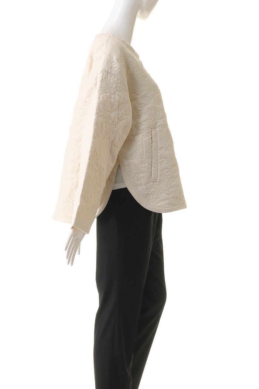 【プリスティン/PRISTINE】のフラワーキルトノーカラージャケット 人気、トレンドファッション・服の通販 founy(ファニー) 　ファッション　Fashion　レディースファッション　Fashion for Women　アウター　Coat / Outerwear Collection　レディースジャケット・軽アウター　Jackets　ノーカラージャケット / シンプル上品コーデ　Collarless Jackets　なめらか　Smooth, Silky Texture　キルト　Quilt, Quilted Fabric　ジップアップ　Zip-Up, Full Zip　ジャケット　Jacket, Outerwear　スポーティ　Sporty, Casual Athletic　フェミニン　Feminine, Girly　フラワー　Flower, Floral　ラウンド　Round, Round Neck　エレガント 上品　Elegant　other-3|ID: prp329100004887820 ipo3291000000036498884