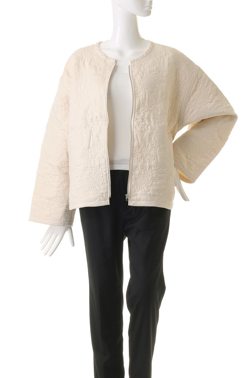 【プリスティン/PRISTINE】のフラワーキルトノーカラージャケット 人気、トレンドファッション・服の通販 founy(ファニー) 　ファッション　Fashion　レディースファッション　Fashion for Women　アウター　Coat / Outerwear Collection　レディースジャケット・軽アウター　Jackets　ノーカラージャケット / シンプル上品コーデ　Collarless Jackets　なめらか　Smooth, Silky Texture　キルト　Quilt, Quilted Fabric　ジップアップ　Zip-Up, Full Zip　ジャケット　Jacket, Outerwear　スポーティ　Sporty, Casual Athletic　フェミニン　Feminine, Girly　フラワー　Flower, Floral　ラウンド　Round, Round Neck　エレガント 上品　Elegant　other-7|ID: prp329100004887820 ipo3291000000036498888