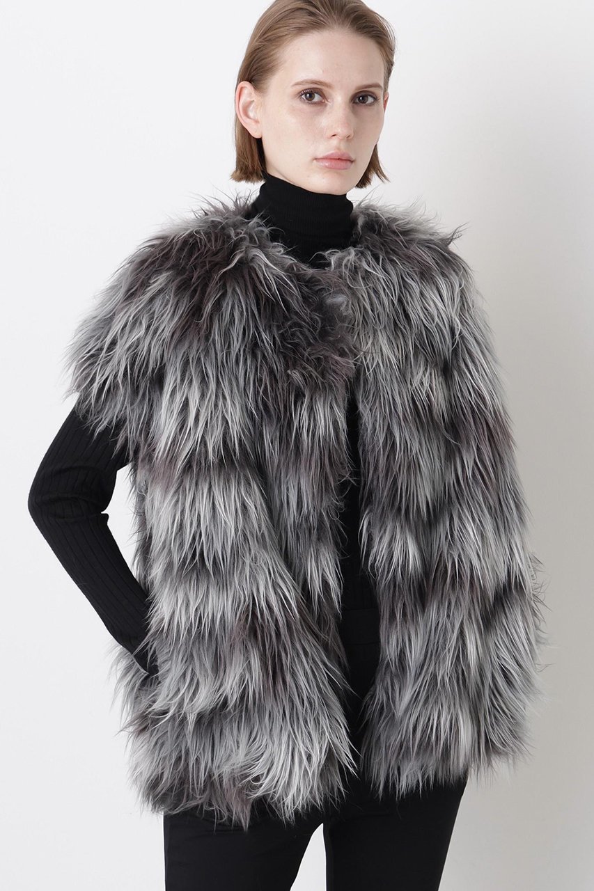 【ヒューエルミュージアム/hueLe Museum】の【STUMBLY】Gradation Dyed Fur Touch Gilet インテリア・キッズ・メンズ・レディースファッション・服の通販 founy(ファウニー) 　ファッション　Fashion　レディースファッション　Fashion for Women　アウター　Coat / Outerwear Collection　レディースジャケット・軽アウター　Jackets　シンプル　Simple, Minimal　ジャカード／ジャガード　Jacquard, Woven Pattern　ジャケット　Jacket, Outerwear　フロント　Front, Front Design　ミックス　Mix, Mixed Style　リアル　Real, Realistic　エレガント 上品　Elegant　グレー|ID: prp329100004888021 ipo3291000000036502250