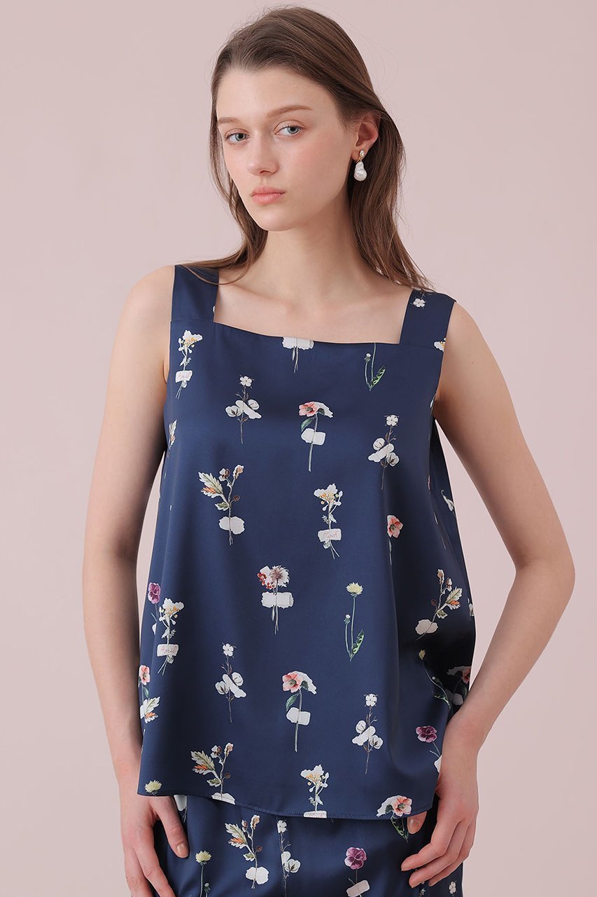 【アナイ/ANAYI】の【セットアップ対象商品】ボタニカルサテンプリントスクエア ブラウス 人気、トレンドファッション・服の通販 founy(ファニー) 　ファッション　Fashion　レディースファッション　Fashion for Women　トップス・カットソー　Cut & Sew Tops　キャミソール&ノースリーブ　Camisoles & Sleeveless Tops　シャツ・ブラウス・オフィスカジュアル　Elegant Blouses & Button-Ups　おすすめ　Recommended / Our Picks　カッティング　Cutting Detail　キャミソール　Camisole, Spaghetti Strap Top　ジャケット　Jacket, Outerwear　スクエア　Square, Square Shape　セットアップ　Set-Up, Coordinated Outfit　デコルテ　Décolleté, Neckline　ノースリーブ　Sleeveless, No-Sleeve　ボタニカル　Botanical, Floral Pattern　モチーフ　Motif, Design Theme　other-8|ID: prp329100004888224 ipo3291000000036504316