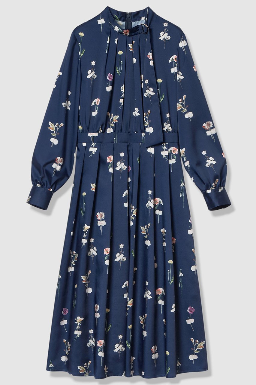 【アナイ/ANAYI】のボタニカルサテンプリントタック ワンピース インテリア・キッズ・メンズ・レディースファッション・服の通販 founy(ファニー) ファッション Fashion レディースファッション Fashion for Women ワンピース Dresses チュニック Tunic Tops & Dresses クラシカル Classical, Vintage-Inspired チュニック Tunic, Long Top プリーツ Pleats, Pleated ボタニカル Botanical, Floral Pattern メタル Metal, Metal Parts モチーフ Motif, Design Theme ロング Long, Long-Length 春 Spring ネイビー|ID: prp329100004888245 ipo3291000000036504488
