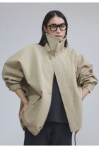 【カオス/Chaos】の【VACHEMENT】別注タフタブルゾン 人気、トレンドファッション・服の通販 founy(ファニー) ファッション Fashion レディースファッション Fashion for Women アウター Coat / Outerwear Collection レディースジャケット・軽アウター Jackets ブルゾンジャケット・スポーティアウター Blouson Jackets ジャケット Jacket, Outerwear スペシャル Special, Limited Edition タフタ Taffeta, Structured Fabric ドット Polka Dot, Dot Pattern ドローコード Drawcord, Drawstring Cord 定番 Standard, Basic Item フロント Front, Front Design ブルゾン Blouson, Bomber Jacket 別注 Limited Edition, Custom Order ミリタリー Military, Army Style thumbnail ベージュ|ID: prp329100004888269 ipo3291000000036504651