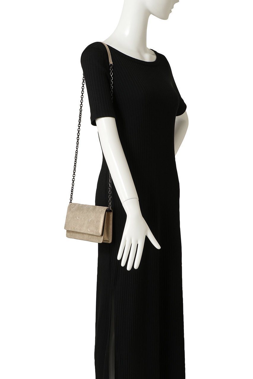 【メゾン マルジェラ/MAISON MARGIELA】の【UNISEX】4ステッチ チェーンウォレット 人気、トレンドファッション・服の通販 founy(ファニー) 　ファッション　Fashion　レディースファッション　Fashion for Women　ミニ財布・二つ折り財布　Wallets & Card Cases　ユニセックス　Unisex, Genderless　ウォレット　Wallet　コンパクト　Compact, Small Size　シルバー　Silver, Metallic Silver　パーティ　Party, Party Style　ラグジュアリー　Luxury, Elegant　財布　Wallet, Purse　other-2|ID: prp329100004888382 ipo3291000000036505454