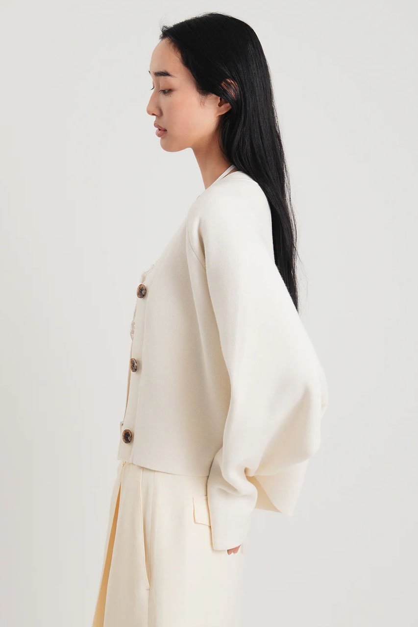 【スタニングルアー/STUNNING LURE】のダブルフェイスニットカーディガン 人気、トレンドファッション・服の通販 founy(ファニー) ファッション Fashion レディースファッション Fashion for Women トップス・カットソー Cut & Sew Tops ニット Knit Tops & Sweaters カーディガン・羽織り Layered Style Cardigans カーディガン Cardigan, Knitwear ショート Short, Short Length フォルム Silhouette, Form ワイド Wide, Wide Fit エレガント 上品 Elegant 再入荷 Restock / Back in Stock other-8|ID: prp329100004888459 ipo3291000000036506101