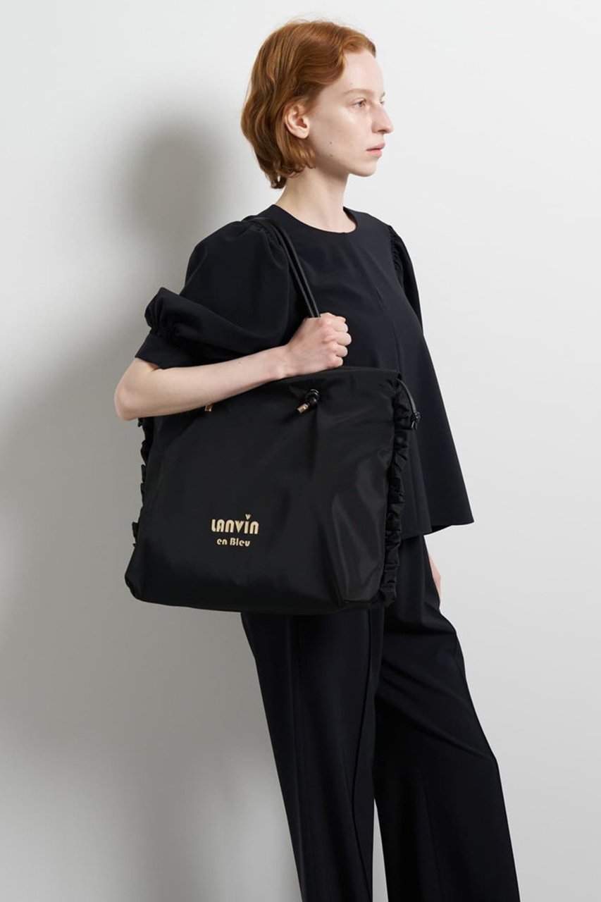 【ランバン オン ブルー/LANVIN en Bleu】のサイドフリルドロストトートバッグ(大) 人気、トレンドファッション・服の通販 founy(ファニー) ファッション Fashion レディースファッション Fashion for Women バッグ Bags タフタ Taffeta, Structured Fabric フェイクレザー Faux Leather, PU Leather フリル Frill, Ruffle プリント Print, Printed Pattern メタル Metal, Metal Parts 巾着 Drawstring Bag, Kinchaku other-8|ID: prp329100004888505 ipo3291000000036506512