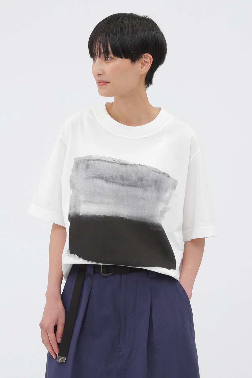 【マーガレットハウエル/MARGARET HOWELL】のLIGHT COTTON JERSEY TOP インテリア・キッズ・メンズ・レディースファッション・服の通販 founy(ファニー) 　ファッション　Fashion　レディースファッション　Fashion for Women　トップス・カットソー　Cut & Sew Tops　シャツ・ブラウス・オフィスカジュアル　Elegant Blouses & Button-Ups　ロングTシャツ・Tシャツ　Longline T-Shirts & Tees　カットソー・ベーシックTシャツ　Cut-and-Sewn Tops / Stretch Tees & Basics　ショート　Short, Short Length　シルク　Silk, 100% Silk　ストライプ　Stripe, Striped Pattern　スリーブ　Sleeve, Long Sleeve / Short Sleeve　ブロック　Block, Solid Block Pattern　プリント　Print, Printed Pattern　新作・新入荷　New Arrivals / New In　ホワイト|ID: prp329100004888593 ipo3291000000036507261