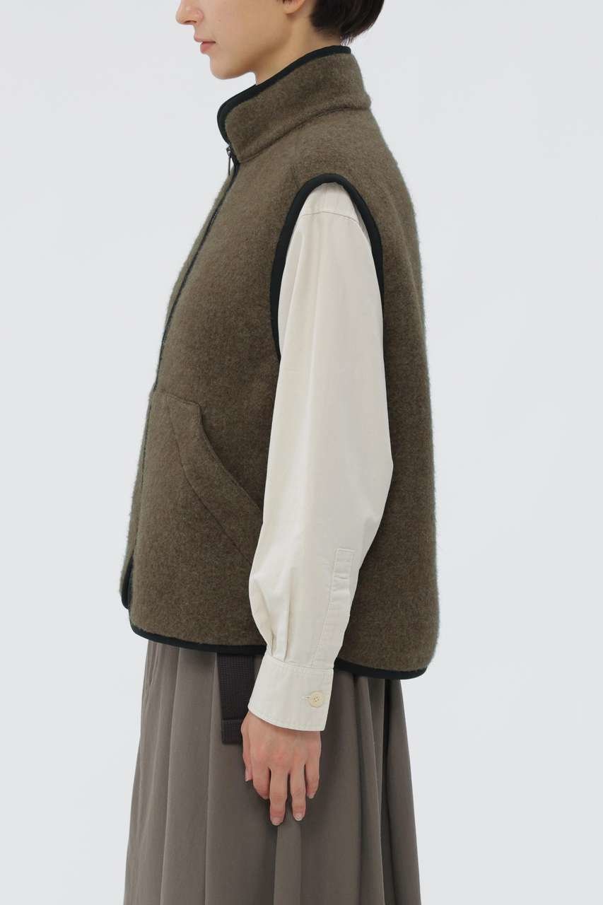 【マーガレットハウエル/MARGARET HOWELL】のSOFT WOOL FLEECE BLOUSON 大人の最旬トレンドファッション＆コーディネート founy(ファウニー) 　ファッション　Fashion　レディースファッション　Fashion for Women　アウター　Coat / Outerwear Collection　レディースジャケット・軽アウター　Jackets　ブルゾンジャケット・スポーティアウター　Blouson Jackets　カッティング　Cutting Detail　ジップ　Zip, Zipper　ジャケット　Jacket, Outerwear　スタンド　Stand Collar, Upright Stand　スーツ　Suit, Formalwear　パイピング　Piping, Trim Design　フロント　Front, Front Design　ベスト　Vest, Waistcoat　ポケット　Pocket, Pocket Detail　ミリタリー　Military, Army Style　ライナー　Liner, Inner Layer　other-3|ID: prp329100004888623 ipo3291000000036904374