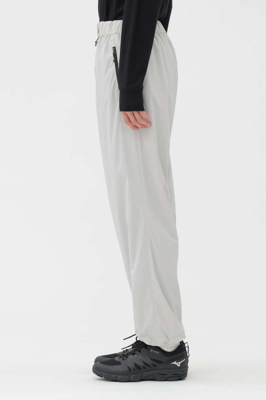 【その他のブランド/Other】のRECYCLE NYLON COMPACT RIPSTOP TROUSERS 人気、トレンドファッション・服の通販 founy(ファニー) 　ファッション　Fashion　レディースファッション　Fashion for Women　パンツ　Pants & Trousers　アウトドア　Outdoor Clothing　コレクション　Collection, Seasonal Line　軽量　Lightweight, Ultra Light　スピンドル　Spindle, Drawcord　マーガレット　Marguerite, Daisy Pattern　メッシュ　Mesh, Net Fabric　モダン　Modern, Contemporary　新作・新入荷　New Arrivals / New In　other-7|ID: prp329100004888677 ipo3291000000036507926