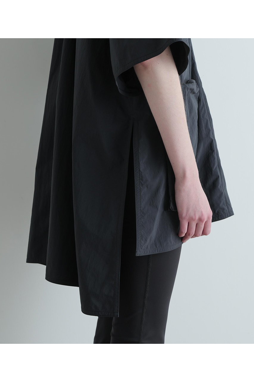 【ル フィル/LE PHIL】の《LE PHIL SPORTS》タフタTシャツジレ 人気、トレンドファッション・服の通販 founy(ファニー) 　ファッション　Fashion　レディースファッション　Fashion for Women　アウター　Coat / Outerwear Collection　トップス・カットソー　Cut & Sew Tops　シャツ・ブラウス・オフィスカジュアル　Elegant Blouses & Button-Ups　ロングTシャツ・Tシャツ　Longline T-Shirts & Tees　ベスト&ジレ / 重ね着スタイル　Vests & Gilets　カットソー・ベーシックTシャツ　Cut-and-Sewn Tops / Stretch Tees & Basics　ヴィンテージ　Vintage Style　軽量　Lightweight, Ultra Light　ショート　Short, Short Length　スタンダード　Standard, Basic　スマート　Smart, Elegant　スリーブ　Sleeve, Long Sleeve / Short Sleeve　タフタ　Taffeta, Structured Fabric　フロント　Front, Front Design　ポケット　Pocket, Pocket Detail　おすすめ　Recommended / Our Picks　旅行　Travel　新作・新入荷　New Arrivals / New In　other-8|ID: prp329100004888743 ipo3291000000036510442