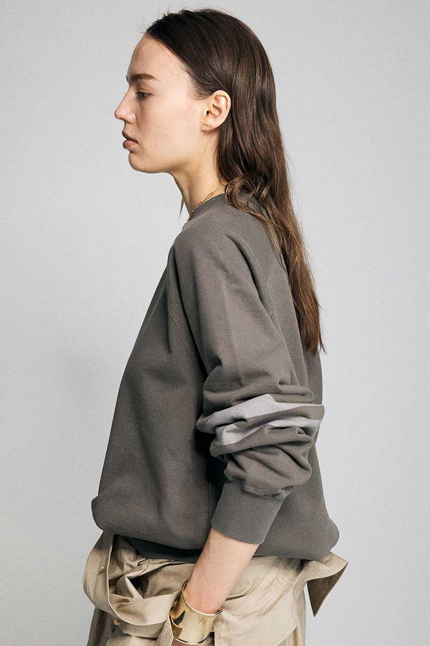 【ブリル/BRILL】のフットボールスウェット 人気、トレンドファッション・服の通販 founy(ファニー) 　ファッション　Fashion　レディースファッション　Fashion for Women　トップス・カットソー　Cut & Sew Tops　シャツ・ブラウス・オフィスカジュアル　Elegant Blouses & Button-Ups　レディースパーカー・カジュアルフーディー　Casual Hoodies & Sweatshirts　ロングTシャツ・Tシャツ　Longline T-Shirts & Tees　スウェット・クルーネックトップス　Sweatshirts & Crewnecks / Relaxed Fit Sweat Tops　カットソー・ベーシックTシャツ　Cut-and-Sewn Tops / Stretch Tees & Basics　スウェット / スエット　Sweatshirt, Sweatwear　スポーティ　Sporty, Casual Athletic　フィット　Fit, Slim Fit　ベーシック　Basic, Essential　ミドル　Middle Length, Mid Height　ヴィンテージ　Vintage Style　other-3|ID: prp329100004889022 ipo3291000000036520123