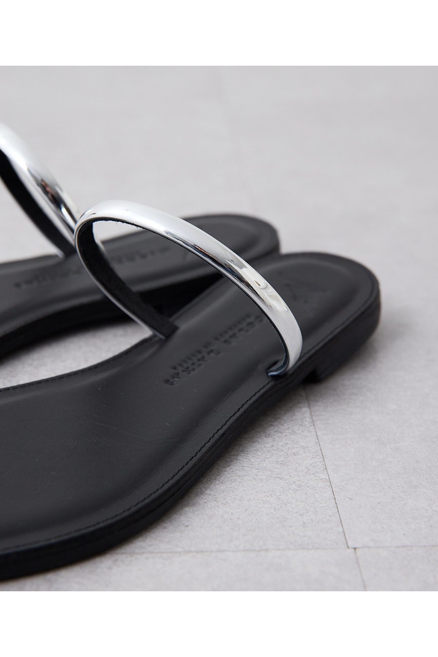 【ウィムガゼット/Whim Gazette】の【NICOLAS LAINAS】別注トングフラットサンダル 人気、トレンドファッション・服の通販 founy(ファニー) 　ファッション　Fashion　レディースファッション　Fashion for Women　インソール　Shoe Insole　エレガント 上品　Elegant　クッション　Cushion, Throw Pillow　クリスタル　Crystal, Swarovski　クール　Cool, Chic　サンダル　Sandals, Summer Shoes　シューズ　Shoes, Footwear　シルバー　Silver, Metallic Silver　フラット　Flat, Flat Shoes　リゾート　Resort, Vacation Style　別注　Limited Edition, Custom Order　新作・新入荷　New Arrivals / New In　other-8|ID: prp329100004889127 ipo3291000000036525716