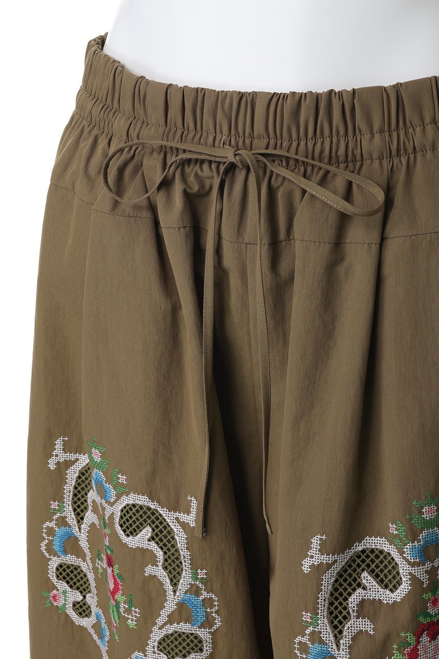 【ミュベール/MUVEIL】のフラワー刺しゅうパンツ 人気、トレンドファッション・服の通販 founy(ファニー) 　ファッション　Fashion　レディースファッション　Fashion for Women　パンツ　Pants & Trousers　ストレート　Straight, Straight Cut　フラワー　Flower, Floral　メッシュ　Mesh, Net Fabric　ヨーク　Yoke, Yoke Design　ワイド　Wide, Wide Fit　ワーク　Workwear, Utility Style　新作・新入荷　New Arrivals / New In　other-5|ID: prp329100004889191 ipo3291000000036526368