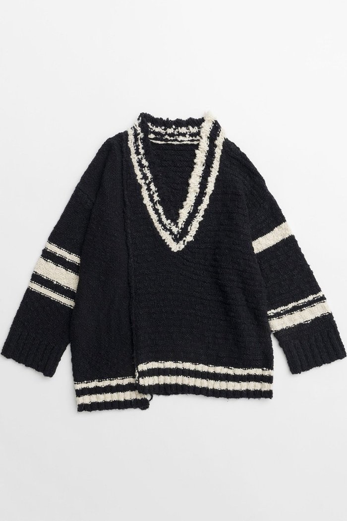 【メゾンスペシャル/MAISON SPECIAL】のTilden Oversize Knit Tops/チルデンオーバーニット インテリア・キッズ・メンズ・レディースファッション・服の通販 founy(ファニー) https://founy.com/ ファッション Fashion レディースファッション Fashion for Women トップス・カットソー Cut & Sew Tops ニット Knit Tops & Sweaters カジュアルプルオーバー・ニットトップス Pullovers & Knit Tops / Casual Pullovers アシンメトリー Asymmetrical Style インナー Innerwear シンプル Simple, Minimal タンク Tank Top, Sleeveless Top ブロック Block, Solid Block Pattern おすすめ Recommended / Our Picks |ID: prp329100004889257 ipo3291000000036896362