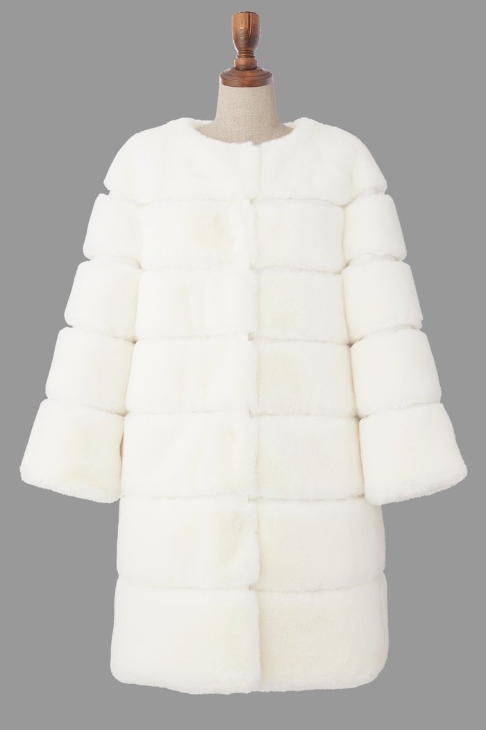 【デイジーリン/DAISY LIN】のLove Fur POODLE COAT インテリア・キッズ・メンズ・レディースファッション・服の通販 founy(ファニー) https://founy.com/ ファッション Fashion レディースファッション Fashion for Women アウター Coat / Outerwear Collection コート・ロングコート・ピーコート Long Coats, Peacoats & More サテン Satin, Glossy Fabric シンプル Simple, Minimal ストレッチ Stretch, Stretchy Fabric ダウン Down, Puffer なめらか Smooth, Silky Texture フロント Front, Front Design ポケット Pocket, Pocket Detail リアル Real, Realistic レース Lace, Lace Fabric ロング Long, Long-Length 冬 Winter / This Winter |ID: prp329100004889437 ipo3291000000036533553