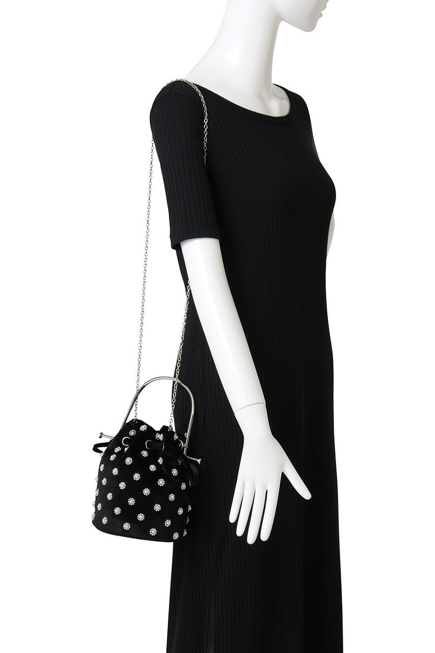 【アルアバイル/allureville】の【Loulou Willoughby】パール刺繍ベロア巾着バッグ 人気、トレンドファッション・服の通販 founy(ファニー) 　ファッション　Fashion　レディースファッション　Fashion for Women　トップス・カットソー　Cut & Sew Tops　ベロアトップス　Velour Tops / Velvet-Look Items　バッグ　Bags　エレガント 上品　Elegant　パール　Pearl, Pearl Accent　フラワー　Flower, Floral　ベロア　Velour, Soft Velvet　ホリデーシーズン　Holiday Season　メタル　Metal, Metal Parts　モチーフ　Motif, Design Theme　リュクス　Luxury, Elegant, High-End, Chic　巾着　Drawstring Bag, Kinchaku　A/W・秋冬　Autumn/Winter　other-2|ID: prp329100004889445 ipo3291000000036533620