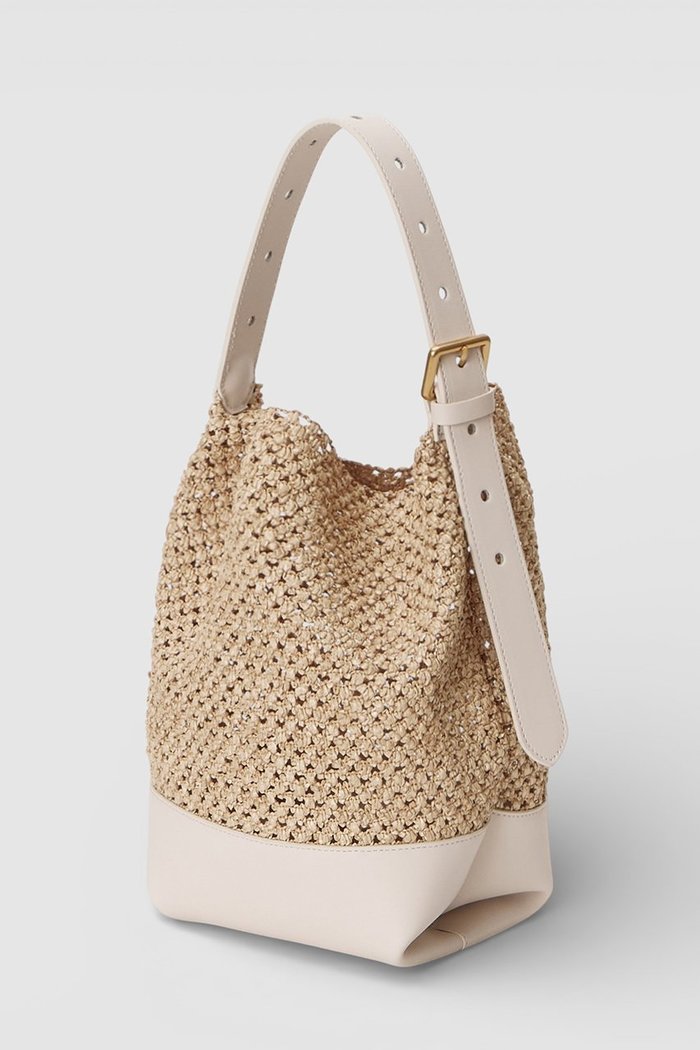【アルアバイル/allureville】のラフィアコンビバケツバッグ インテリア・キッズ・メンズ・レディースファッション・服の通販 founy(ファニー) https://founy.com/ ファッション Fashion レディースファッション Fashion for Women バッグ Bags おすすめ Recommended / Our Picks コンパクト Compact, Small Size コンビ Combo, Combination Style ラップ Wrap, Wrap Design リゾート Resort, Vacation Style 切替 Switching, Contrast Panel |ID: prp329100004889698 ipo3291000000036536563