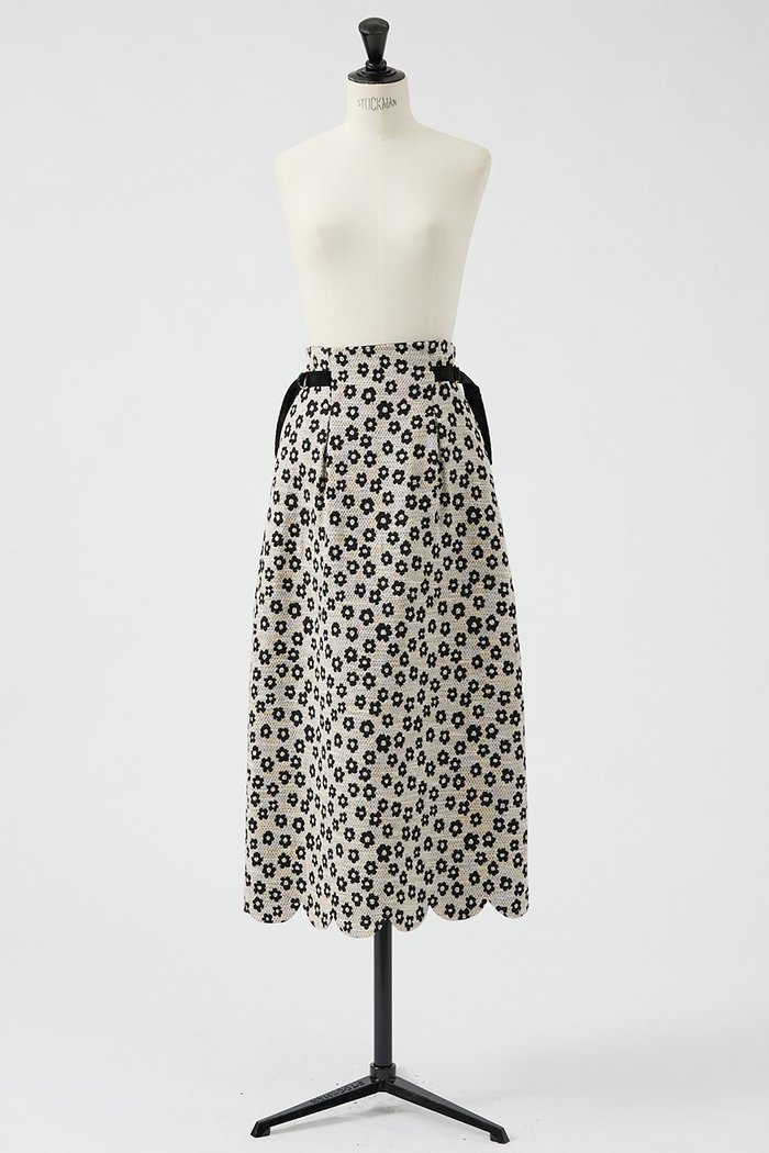 【デザイン ワークス/DESIGN WORKS】の【BEAUVET】フラワージャガードスカラップスカート インテリア・キッズ・メンズ・レディースファッション・服の通販 founy(ファニー) https://founy.com/ ファッション Fashion レディースファッション Fashion for Women スカート Skirts ロングスカート Long Skirts / Maxi & Midi Skirts オケージョン Occasion Wear クラシカル Classical, Vintage-Inspired ショート Short, Short Length ジャカード／ジャガード Jacquard, Woven Pattern ジャケット Jacket, Outerwear スカラップ Scallop, Scalloped Edge テクスチャー Texture, Textured Fabric トレンド Trend, Trending Now フラワー Flower, Floral モチーフ Motif, Design Theme ロング Long, Long-Length エレガント 上品 Elegant ビジネス 仕事 通勤 Business / Work / Commuting |ID: prp329100004890336 ipo3291000000036833217