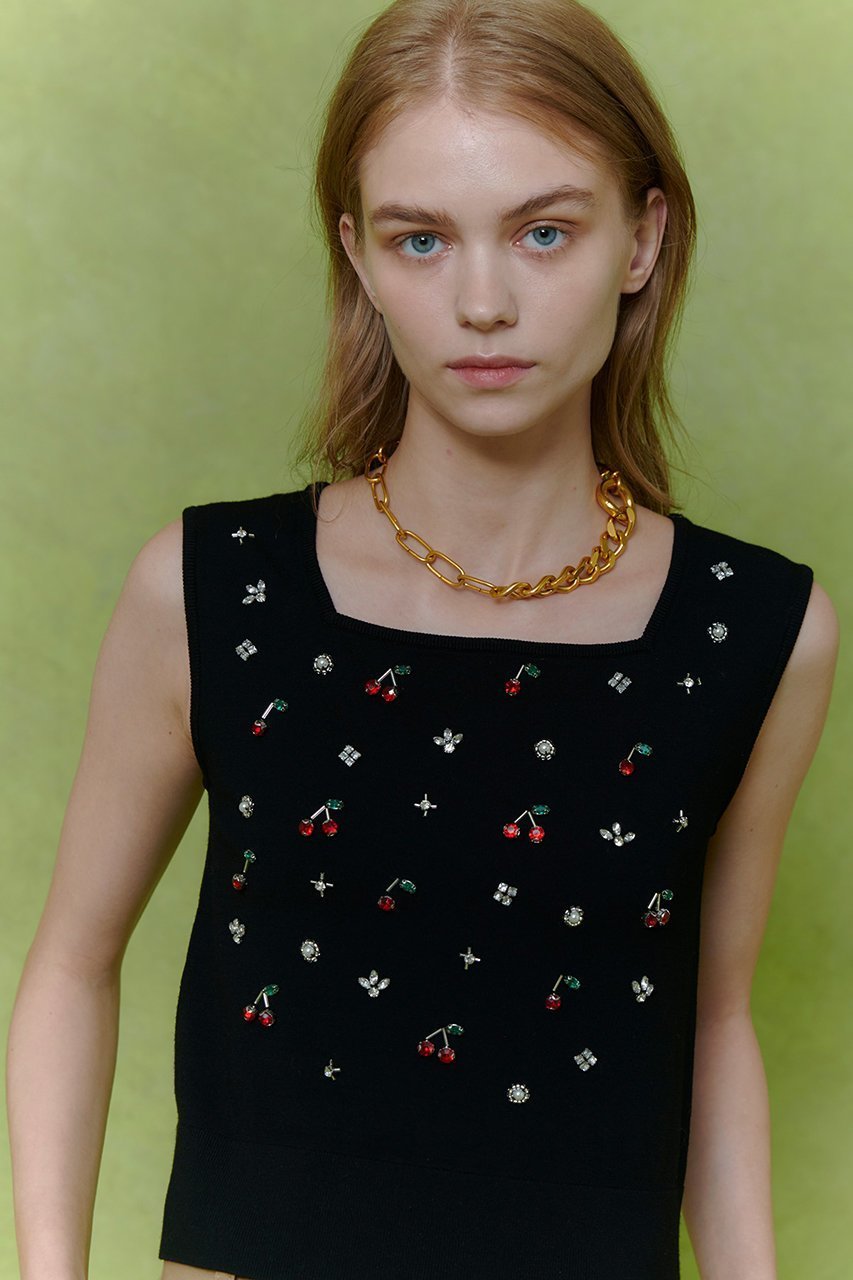 【アルアバイル/allureville】の【LOULOU WILLOUGHBY】CHERRYビジュータンク 大人の最旬トレンドファッション＆コーディネート founy(ファウニー) 　ファッション　Fashion　レディースファッション　Fashion for Women　トップス・カットソー　Cut & Sew Tops　ニット　Knit Tops & Sweaters　カジュアルプルオーバー・ニットトップス　Pullovers & Knit Tops / Casual Pullovers　カーディガン　Cardigan, Knitwear　スクエア　Square, Square Shape　タンク　Tank Top, Sleeveless Top　チェリー　Cherry, Cherry Pattern　ビジュー　Bijou, Jewel-like Accent　モチーフ　Motif, Design Theme　other-6|ID: prp329100004890502 ipo3291000000036742702