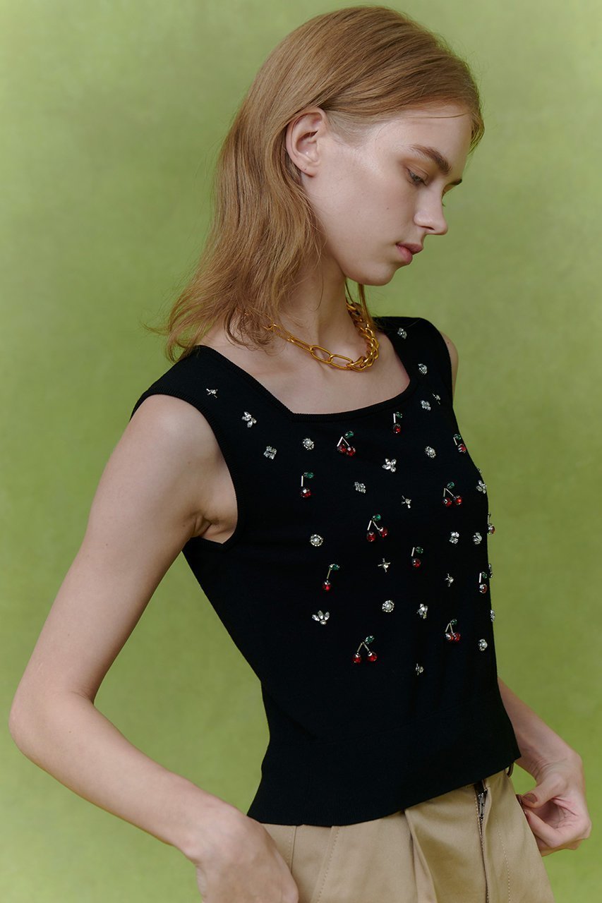 【アルアバイル/allureville】の【LOULOU WILLOUGHBY】CHERRYビジュータンク 大人の最旬トレンドファッション＆コーディネート founy(ファウニー) 　ファッション　Fashion　レディースファッション　Fashion for Women　トップス・カットソー　Cut & Sew Tops　ニット　Knit Tops & Sweaters　カジュアルプルオーバー・ニットトップス　Pullovers & Knit Tops / Casual Pullovers　カーディガン　Cardigan, Knitwear　スクエア　Square, Square Shape　タンク　Tank Top, Sleeveless Top　チェリー　Cherry, Cherry Pattern　ビジュー　Bijou, Jewel-like Accent　モチーフ　Motif, Design Theme　other-7|ID: prp329100004890502 ipo3291000000036742703