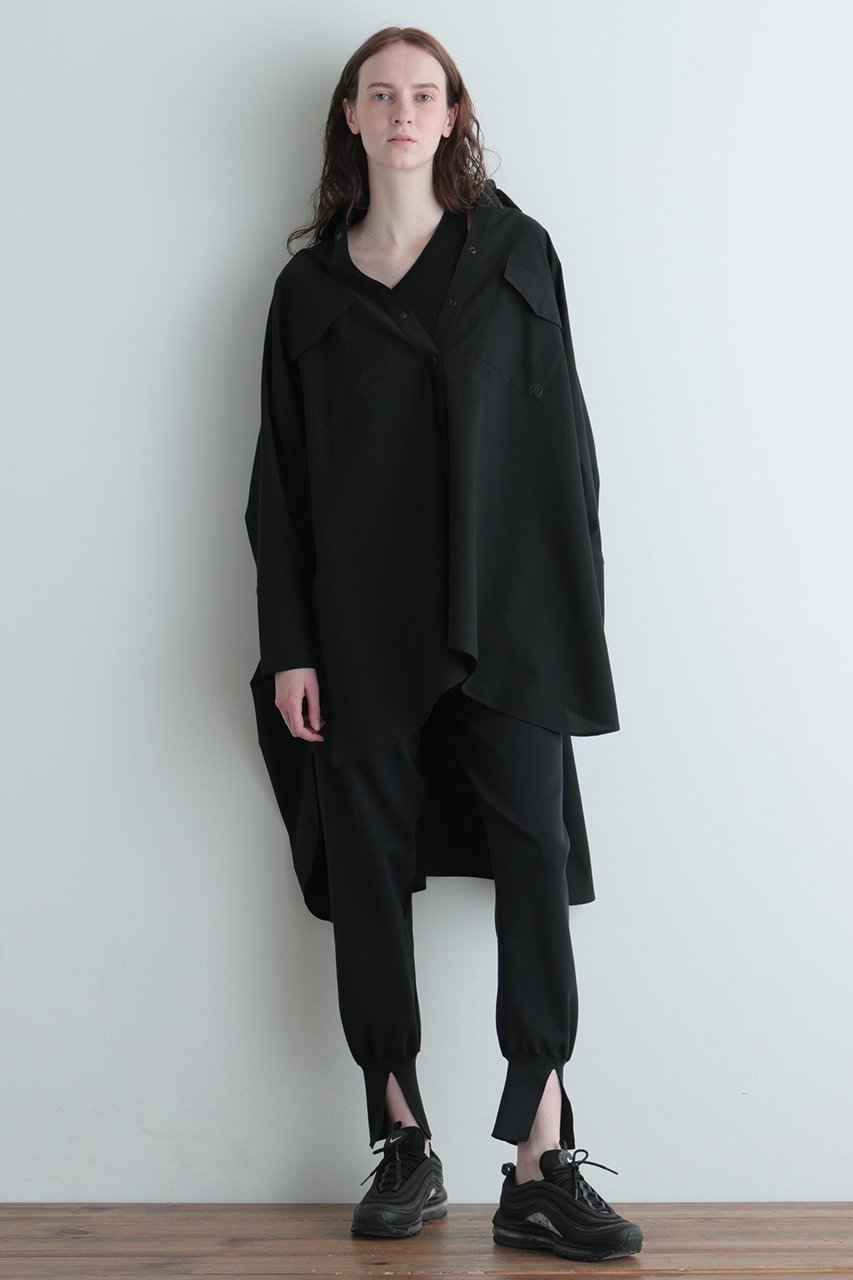 【ル フィル/LE PHIL】の《LE PHIL SPORTS》クールドットオーバーブラウス 人気、トレンドファッション・服の通販 founy(ファニー) 　ファッション　Fashion　レディースファッション　Fashion for Women　トップス・カットソー　Cut & Sew Tops　シャツ・ブラウス・オフィスカジュアル　Elegant Blouses & Button-Ups　インナー　Innerwear　シンプル　Simple, Minimal　スタンダード　Standard, Basic　スリーブ　Sleeve, Long Sleeve / Short Sleeve　ドット　Polka Dot, Dot Pattern　ドレープ　Drape, Draping Fabric　バランス　Balance, Style Balance　フロント　Front, Front Design　ポケット　Pocket, Pocket Detail　ラウンド　Round, Round Neck　リラックス　Relax, Relaxed Fit　ロング　Long, Long-Length　半袖　Short Sleeve, Half Sleeve　other-3|ID: prp329100004890551 ipo3291000000036547271