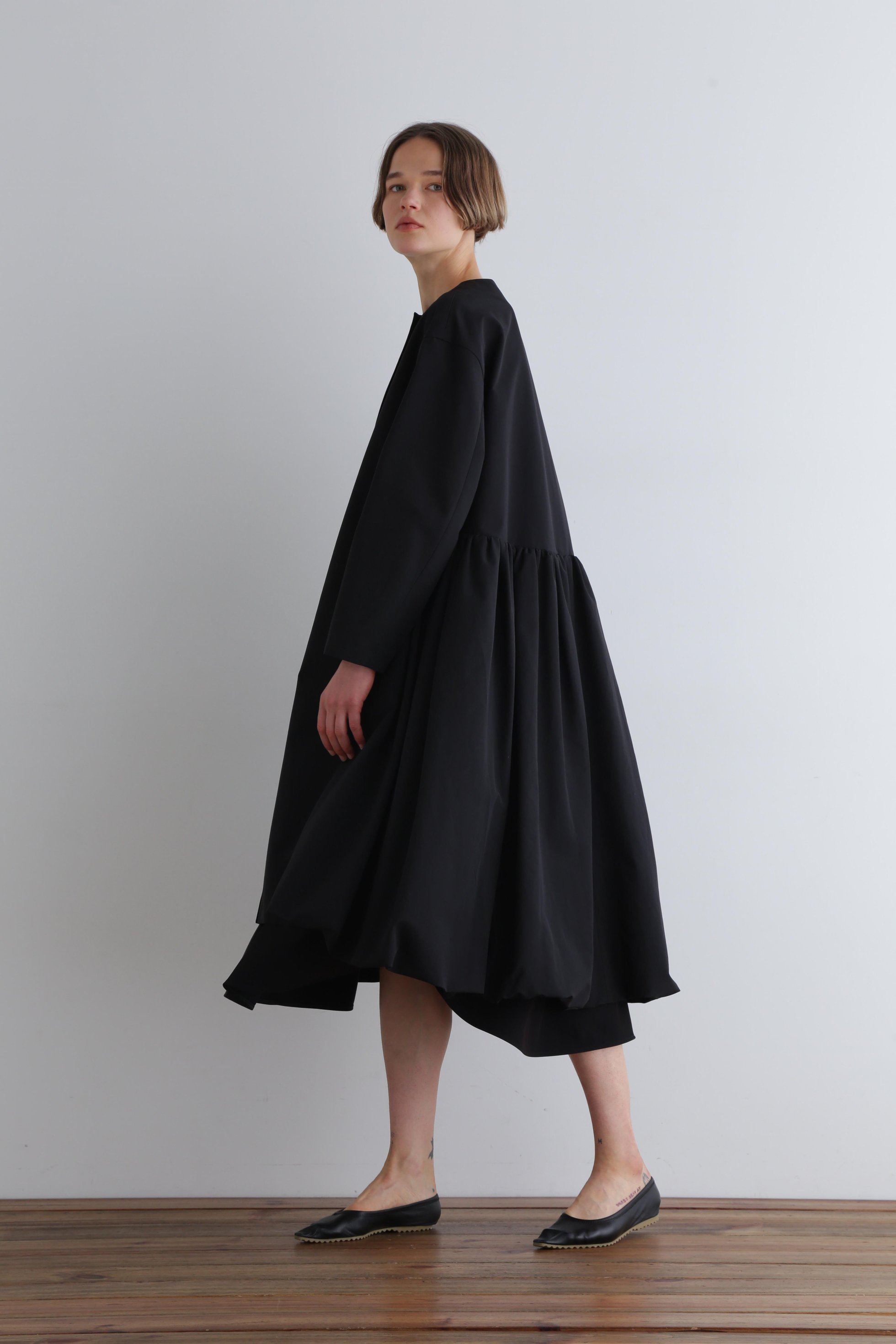 【ル フィル/LE PHIL】のN/Cクロスティアードコート 人気、トレンドファッション・服の通販 founy(ファニー) ファッション Fashion レディースファッション Fashion for Women アウター Coat / Outerwear Collection コート・ロングコート・ピーコート Long Coats, Peacoats & More ギャザー Gathered, Ruffled シンプル Simple, Minimal スタンダード Standard, Basic ドレス Dress, One-Piece バルーン Balloon, Balloon Silhouette ロング Long, Long-Length 新作・新入荷 New Arrivals / New In 羽織 Haori, Light Jacket other-3|ID: prp329100004890693 ipo3291000000036549036