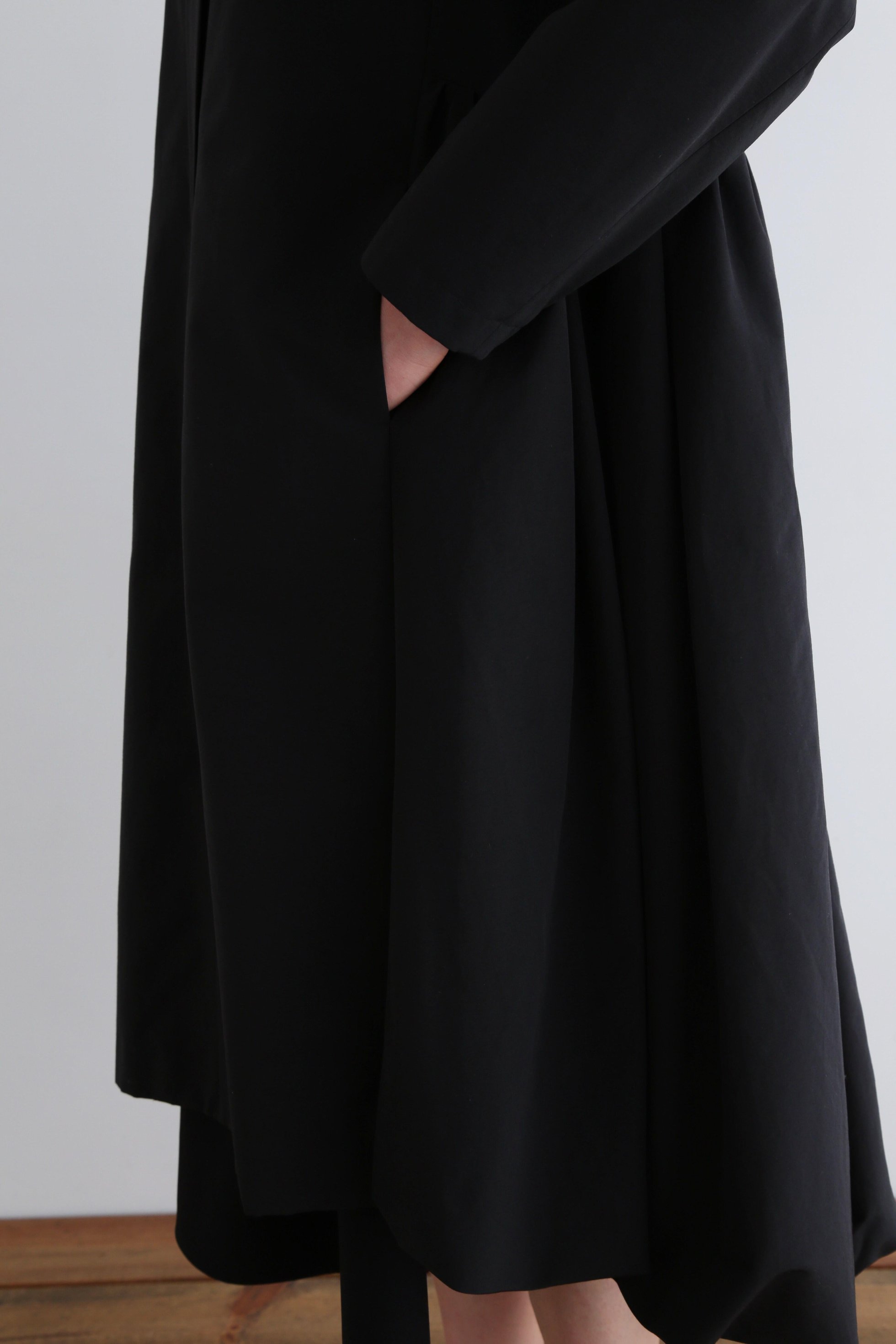 【ル フィル/LE PHIL】のN/Cクロスティアードコート 人気、トレンドファッション・服の通販 founy(ファニー) ファッション Fashion レディースファッション Fashion for Women アウター Coat / Outerwear Collection コート・ロングコート・ピーコート Long Coats, Peacoats & More ギャザー Gathered, Ruffled シンプル Simple, Minimal スタンダード Standard, Basic ドレス Dress, One-Piece バルーン Balloon, Balloon Silhouette ロング Long, Long-Length 新作・新入荷 New Arrivals / New In 羽織 Haori, Light Jacket other-8|ID: prp329100004890693 ipo3291000000036549041