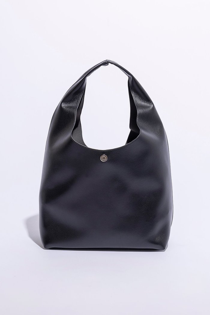 【ジ アートオブキャリング/THE ART OF CARRYING】のHANDLE mini バッグ インテリア・キッズ・メンズ・レディースファッション・服の通販 founy(ファニー) https://founy.com/ ファッション Fashion レディースファッション Fashion for Women バッグ Bags エレガント 上品 Elegant コンパクト Compact, Small Size タンブラー Tumbler, Travel Mug バランス Balance, Style Balance フロント Front, Front Design メタル Metal, Metal Parts 軽量 Lightweight, Ultra Light |ID: prp329100004890822 ipo3291000000036956255