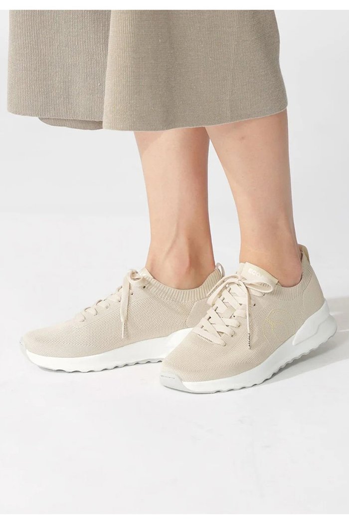 【エコアルフ/ECOALF】のCONDE ニット スニーカー / CONDE KNIT SNEAKERS WOMAN インテリア・キッズ・メンズ・レディースファッション・服の通販 founy(ファウニー) https://founy.com/ ファッション Fashion レディースファッション Fashion for Women トップス・カットソー Cut & Sew Tops ニット Knit Tops & Sweaters コレクション Collection, Seasonal Line スタイリッシュ Stylish, Fashionable スニーカー Sneakers, Trainers フィット Fit, Slim Fit 人気 Popular, Best Seller 定番 Standard, Basic Item 軽量 Lightweight, Ultra Light |ID: prp329100004890823 ipo3291000000036554670