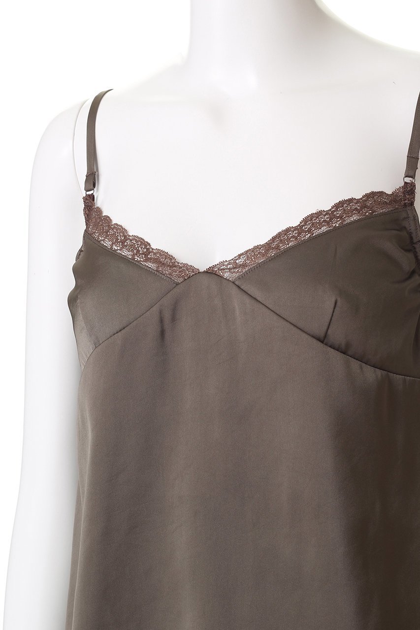 【ミディウミソリッド/MIDIUMISOLID】のスリップキャミソール 人気、トレンドファッション・服の通販 founy(ファニー) 　ファッション　Fashion　レディースファッション　Fashion for Women　トップス・カットソー　Cut & Sew Tops　キャミソール&ノースリーブ　Camisoles & Sleeveless Tops　シャツ・ブラウス・オフィスカジュアル　Elegant Blouses & Button-Ups　ロングTシャツ・Tシャツ　Longline T-Shirts & Tees　カットソー・ベーシックTシャツ　Cut-and-Sewn Tops / Stretch Tees & Basics　インナー　Innerwear　キャミソール　Camisole, Spaghetti Strap Top　ギャザー　Gathered, Ruffled　ジャケット　Jacket, Outerwear　タンク　Tank Top, Sleeveless Top　ファブリック　Fabric, Textile　ラグジュアリー　Luxury, Elegant　リュクス　Luxury, Elegant, High-End, Chic　レース　Lace, Lace Fabric　other-5|ID: prp329100004890923 ipo3291000000036556259