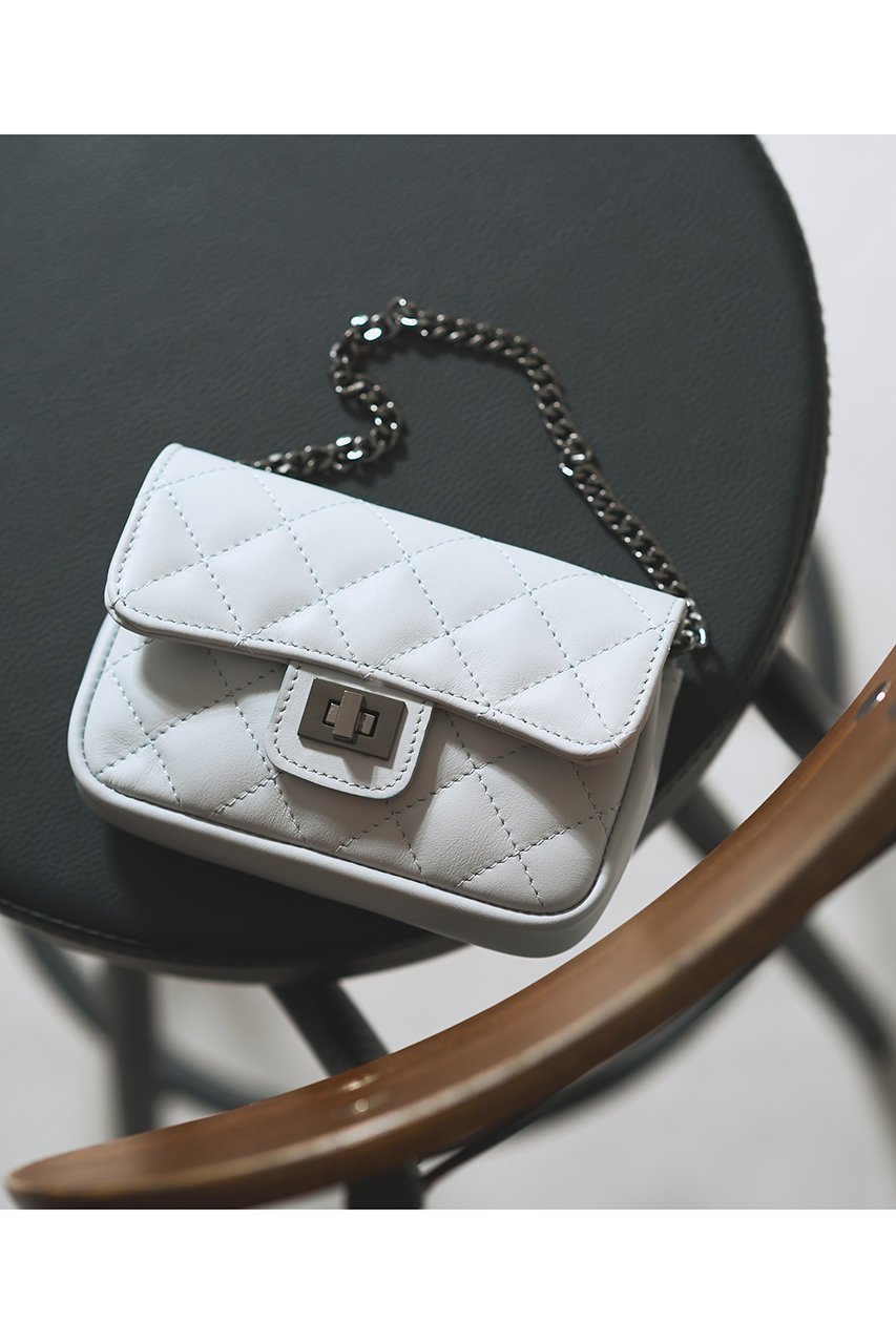 【ウィムガゼット/Whim Gazette】の【Hoaw.】チェーンミニバッグ インテリア・キッズ・メンズ・レディースファッション・服の通販 founy(ファニー) 　ファッション　Fashion　レディースファッション　Fashion for Women　バッグ　Bags　アクセサリー　Fashion Accessories　春　Spring　キルティング　Quilted, Quilting　クール　Cool, Chic　シューズ　Shoes, Footwear　チェーン　Chain, Chain Strap　チャーム　Charm, Pendant　ワンポイント　One Point, Statement Accent　おすすめ　Recommended / Our Picks　サックスブルー|ID: prp329100004890965 ipo3291000000036556640